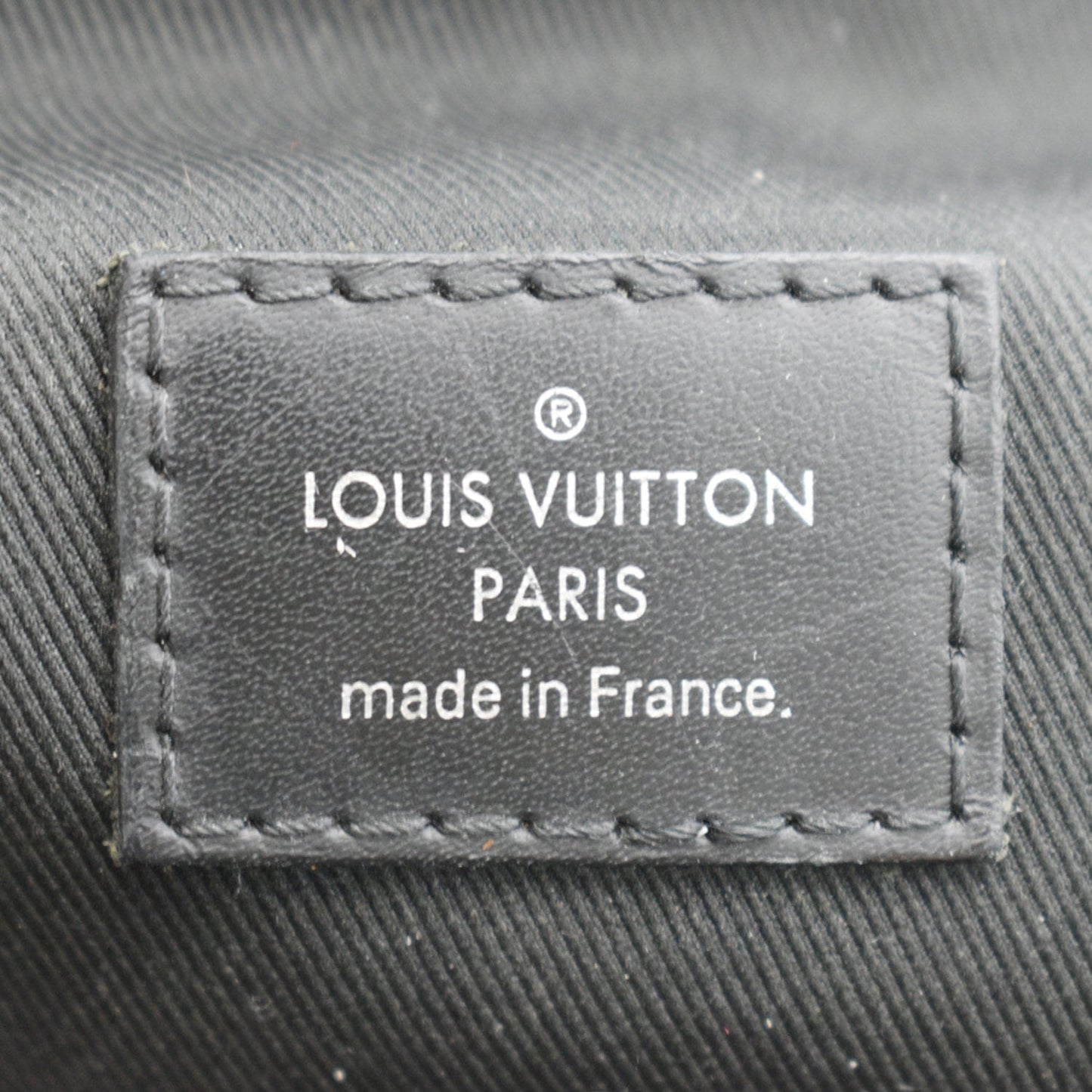 LOUIS VUITTON Avenue Sling Damier Graphite Crossbody Bag Black