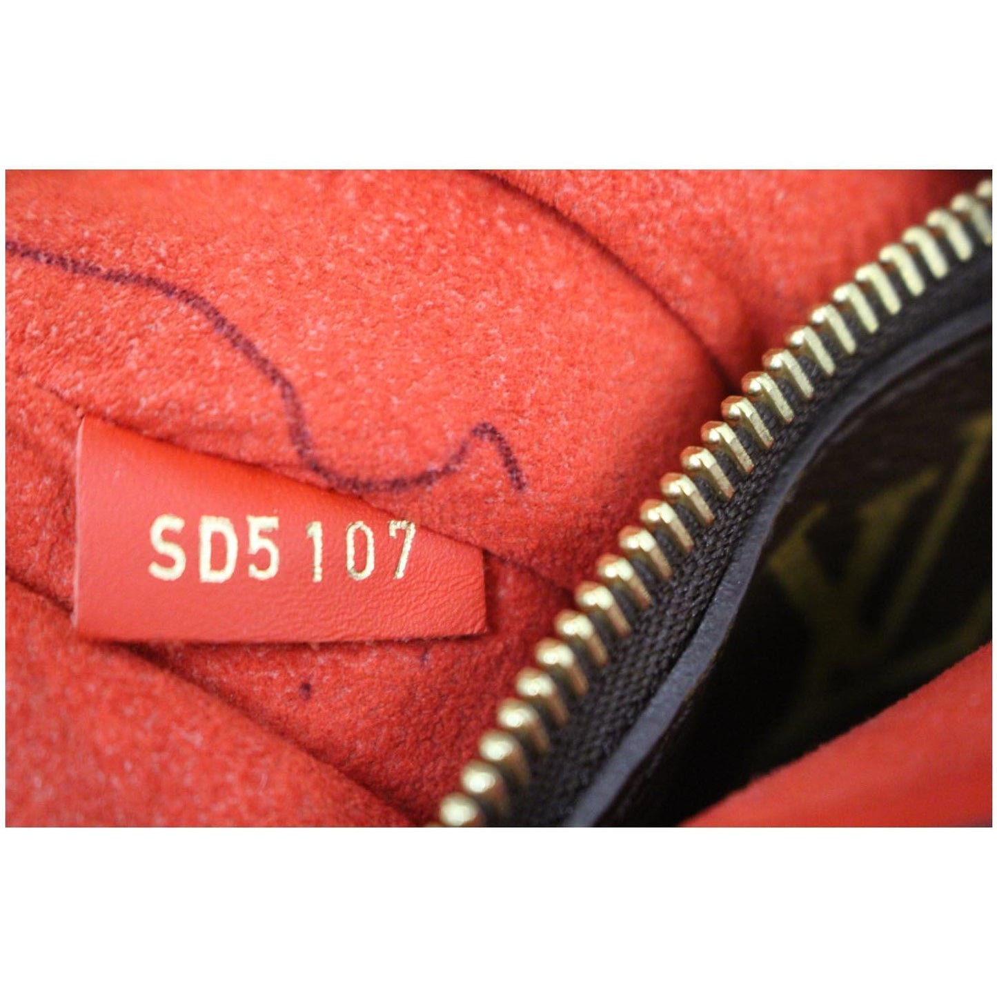 LOUIS VUITTON Neonoe Monogram Canvas Shoulder Bag Coquelicot