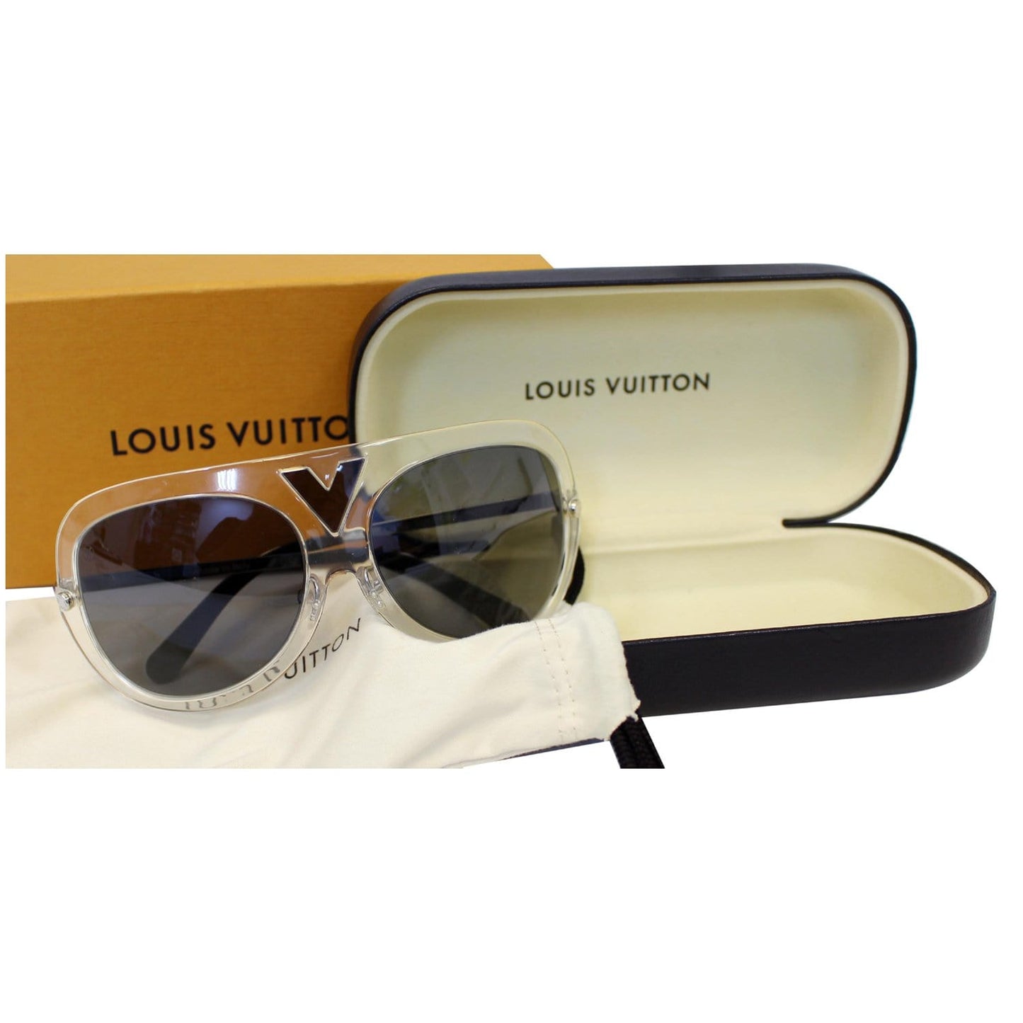 LOUIS VUITTON Aviators Sunglasses Gray