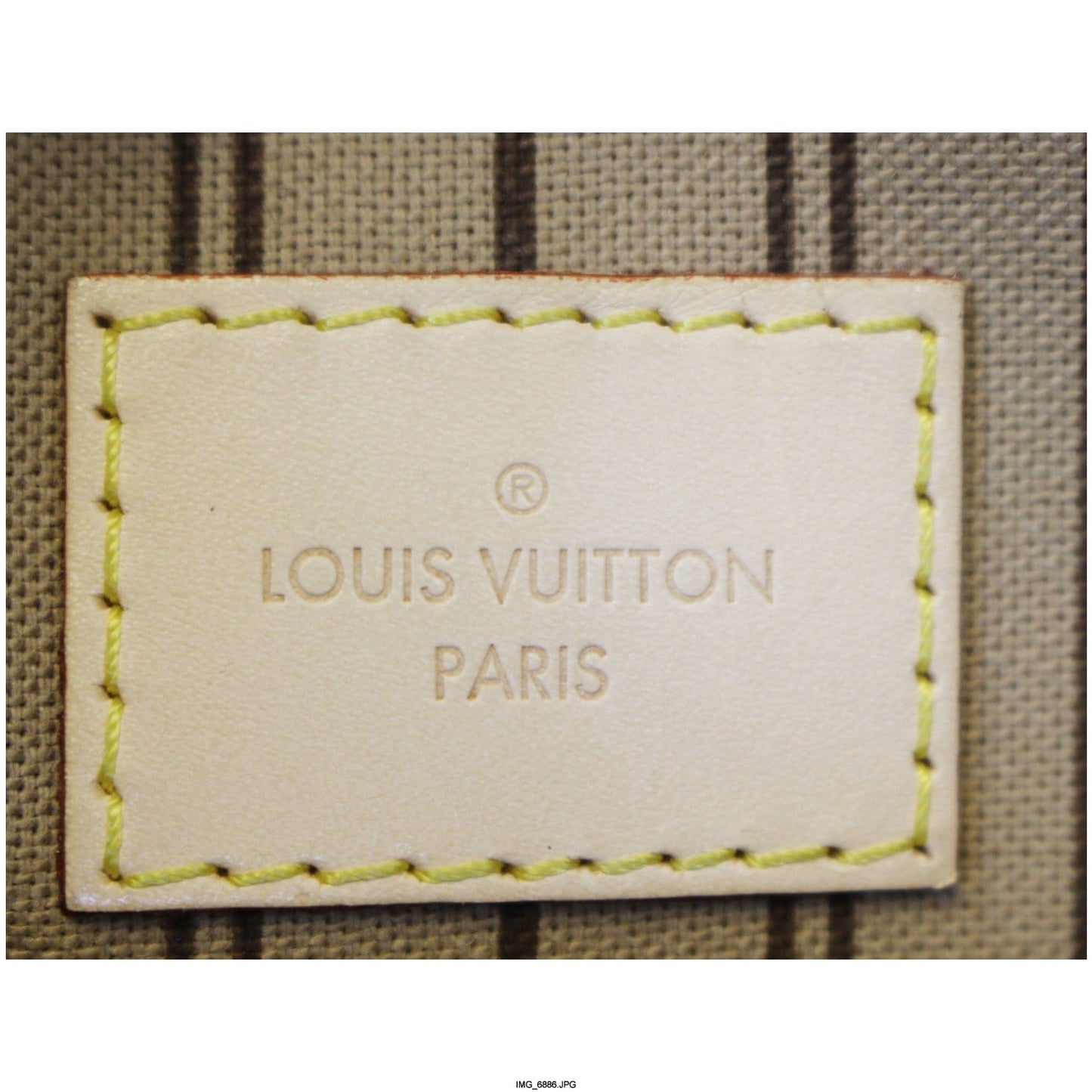 LOUIS VUITTON Pochette Wristlet Pouch Monogram Canvas Neverfull MM