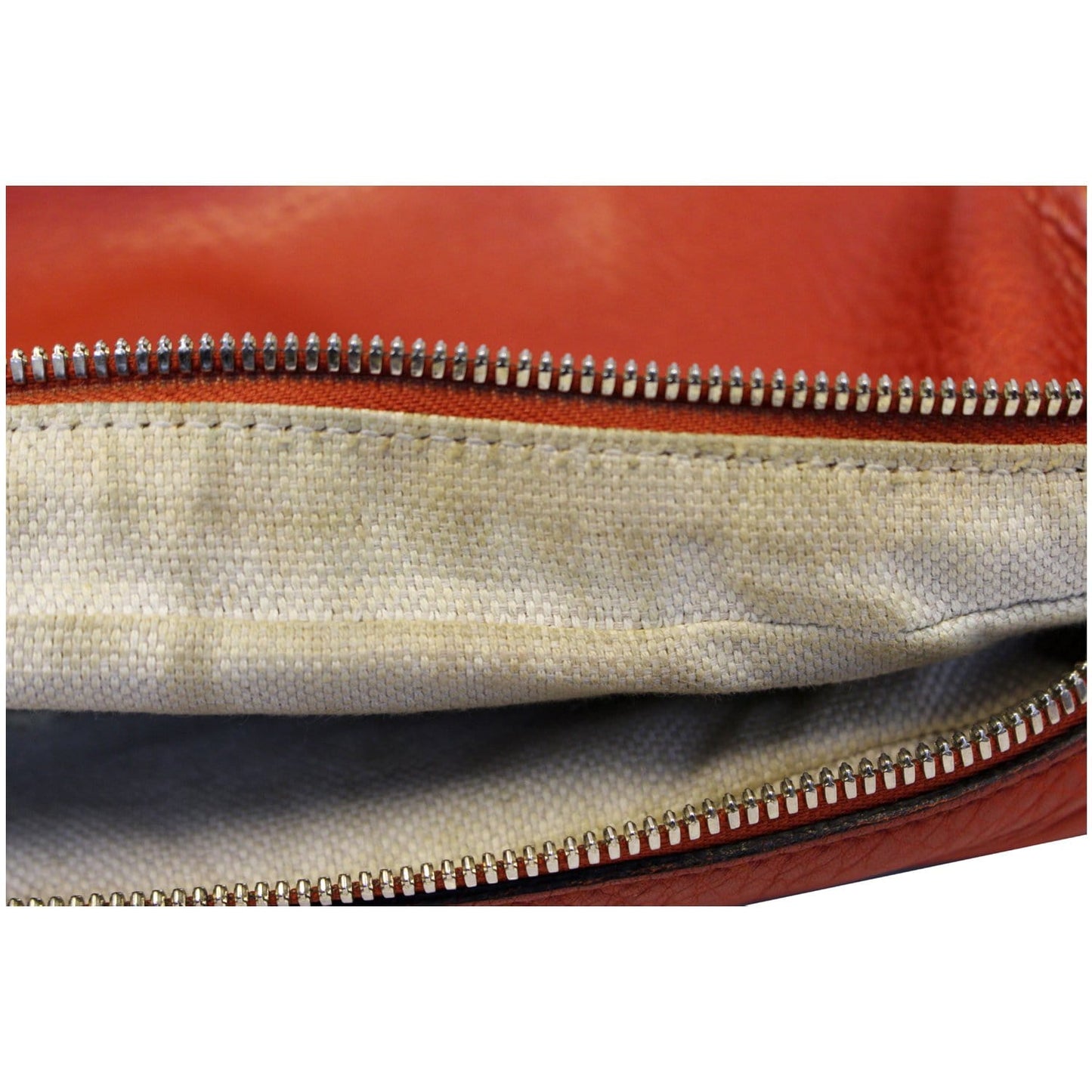 GUCCI Soho Disco Pebbled Leather Small Crossbody Bag