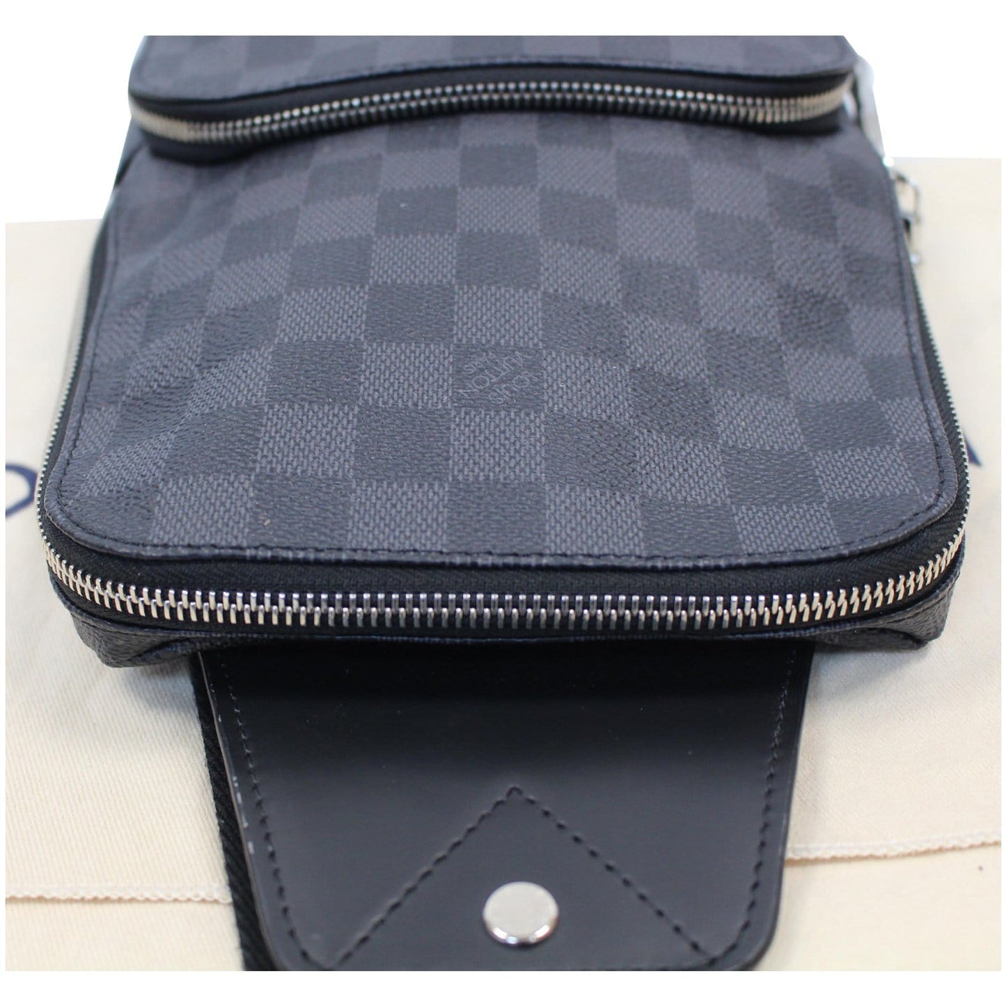 LOUIS VUITTON Avenue Sling Damier Graphite Crossbody Bag Black