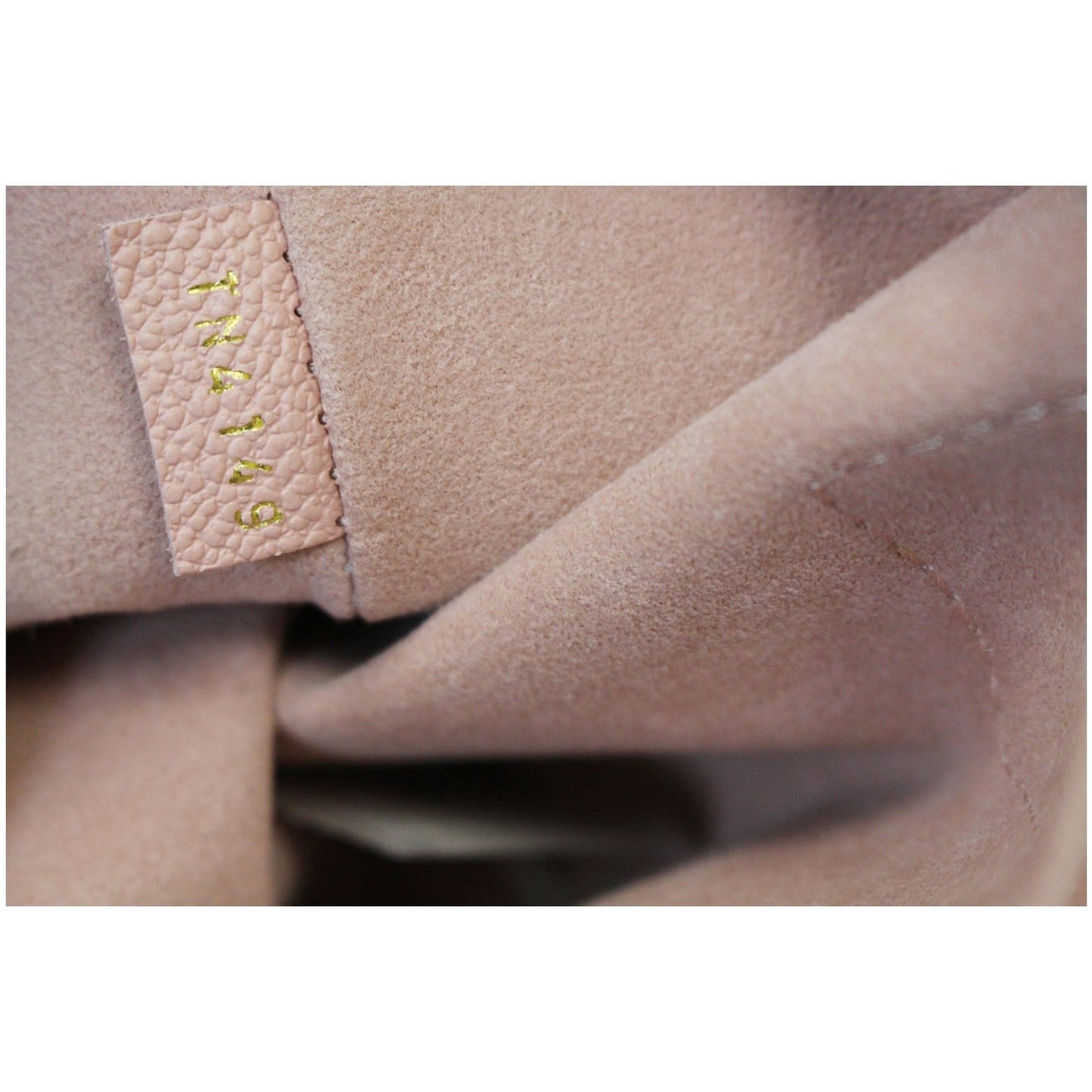 LOUIS VUITTON Daily Pouch Monogram Canvas Clutch Rose