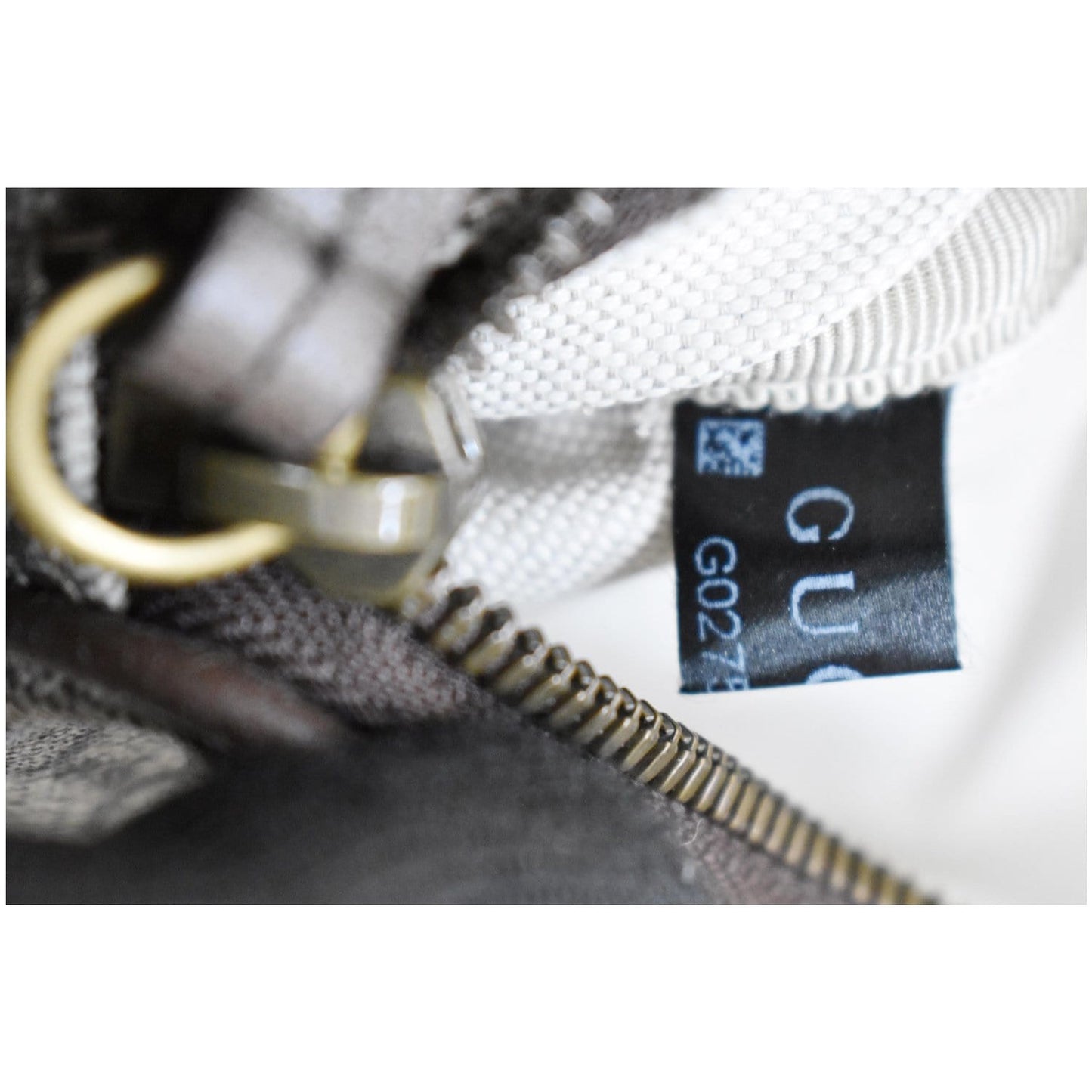 GUCCI Courrier GG