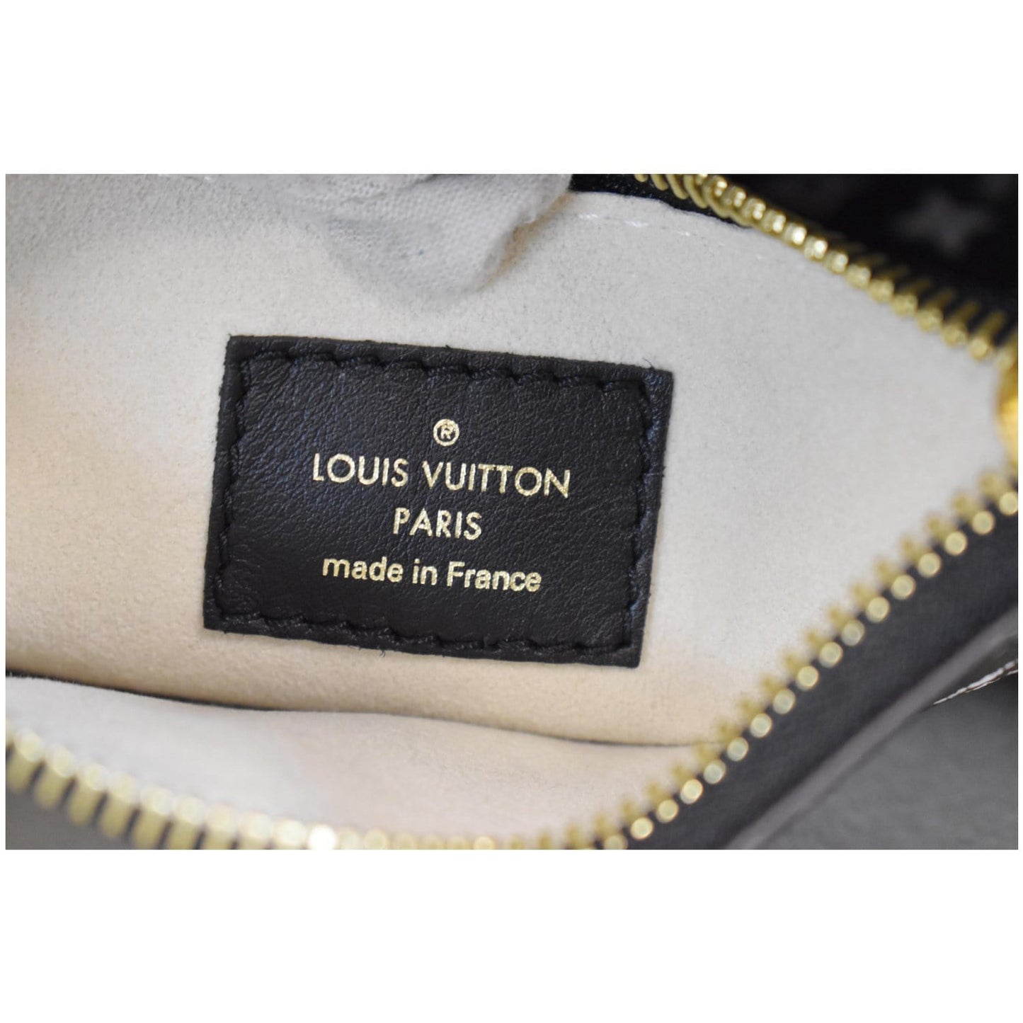 LOUIS VUITTON NeoNoe MM Monogram Jungle Canvas Shoulder Bag Ivory
