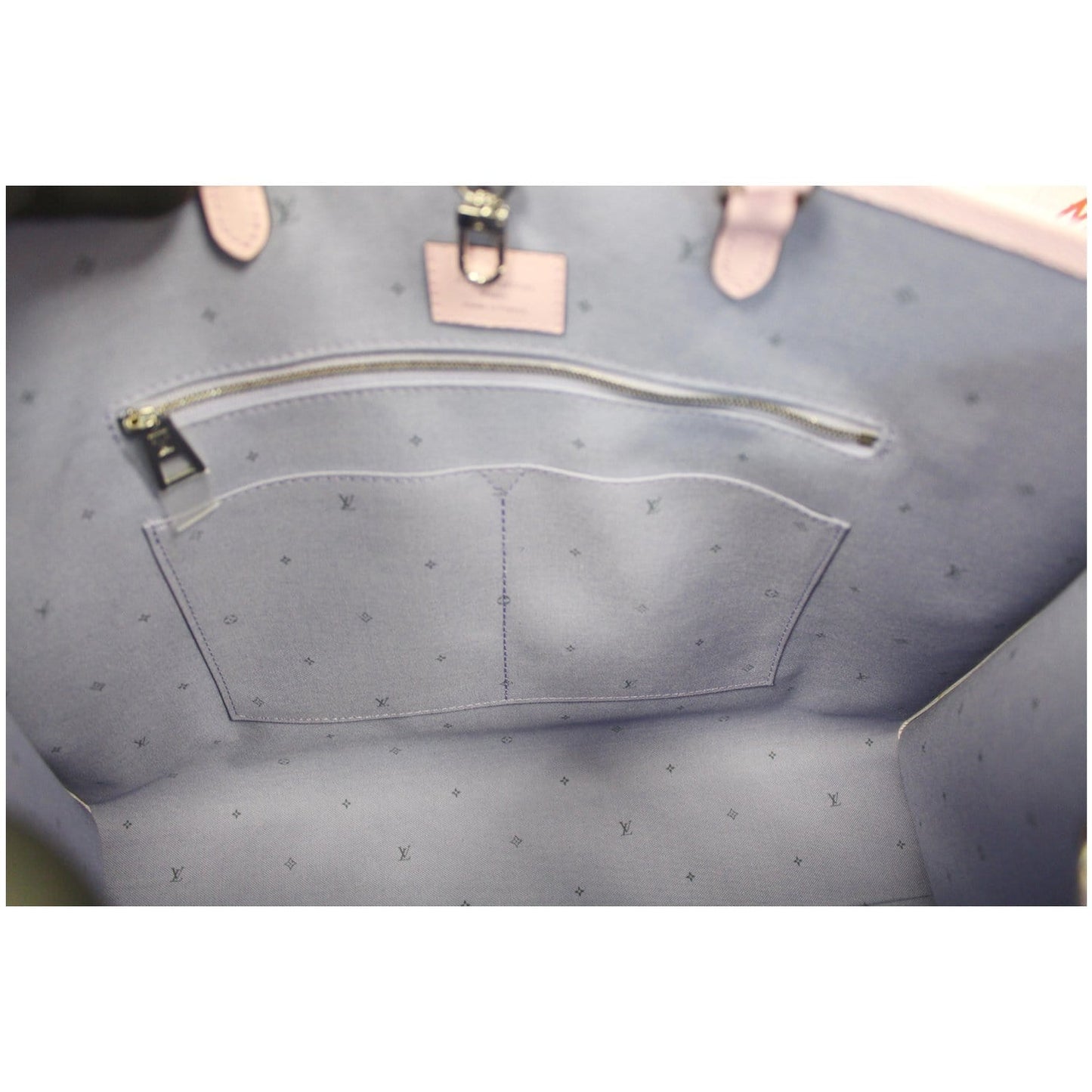 LOUIS VUITTON Escale Onthego GM Monogram Shoulder Bag Pastel