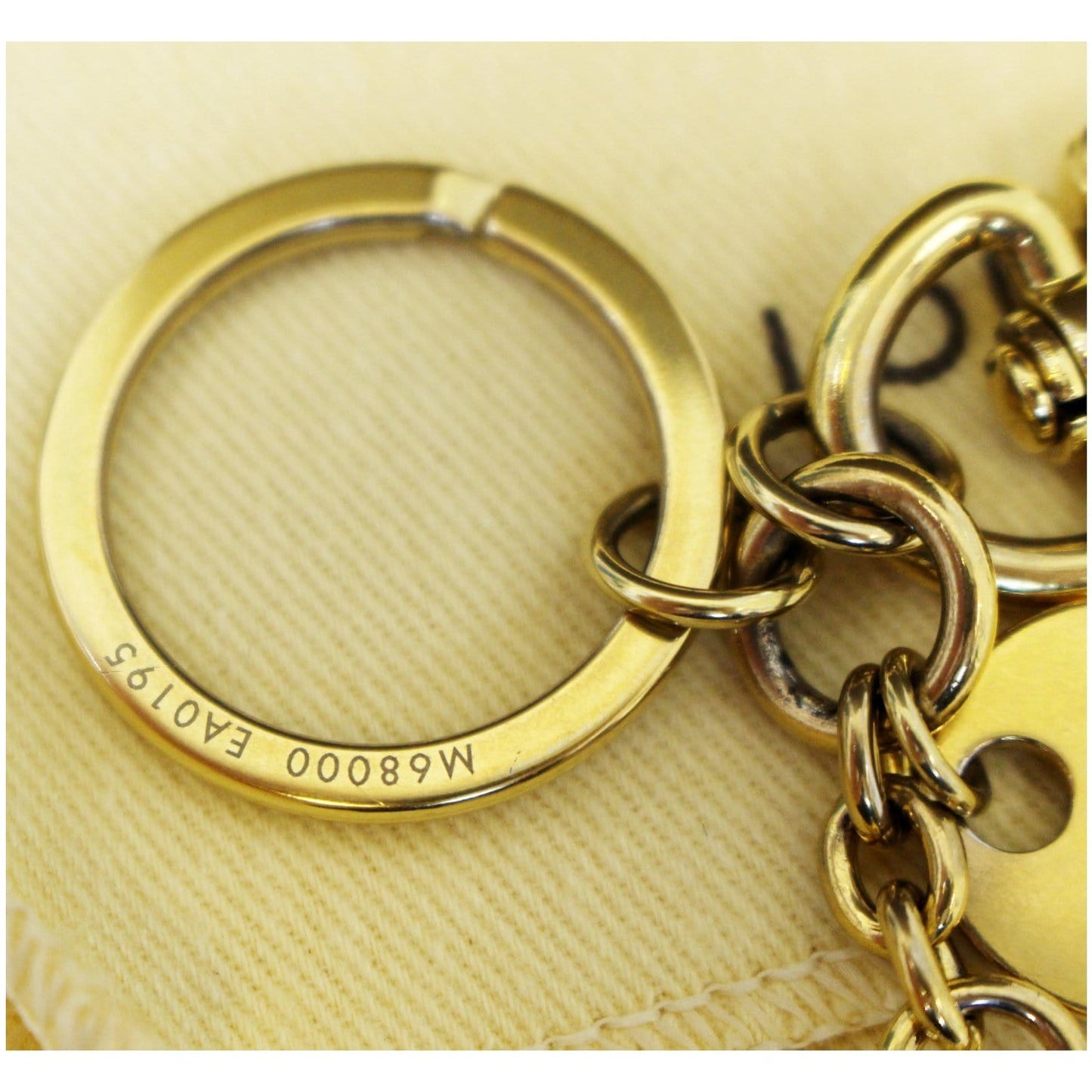 LOUIS VUITTON Bag Charm LV Circle Key Holder