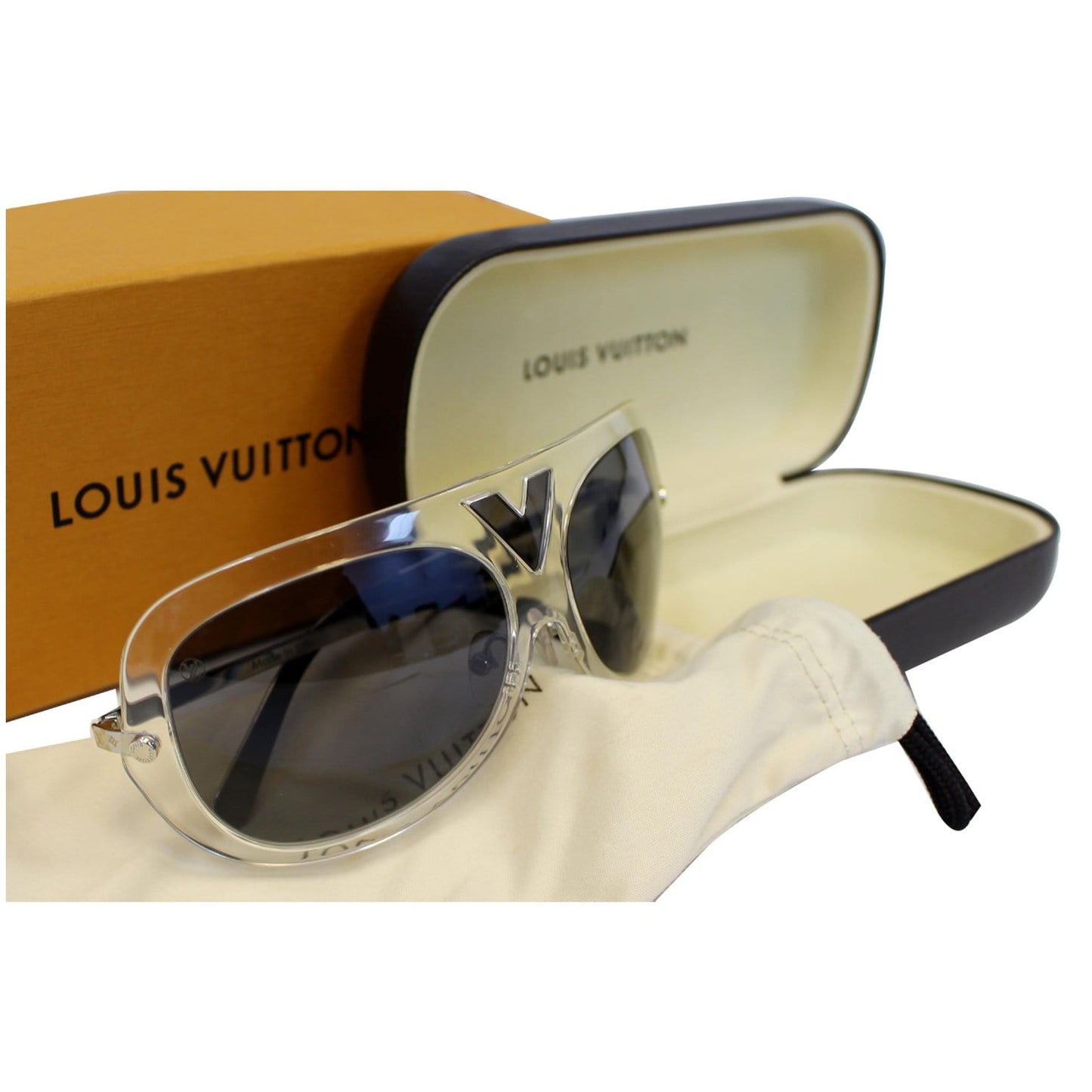 LOUIS VUITTON Aviators Sunglasses Gray