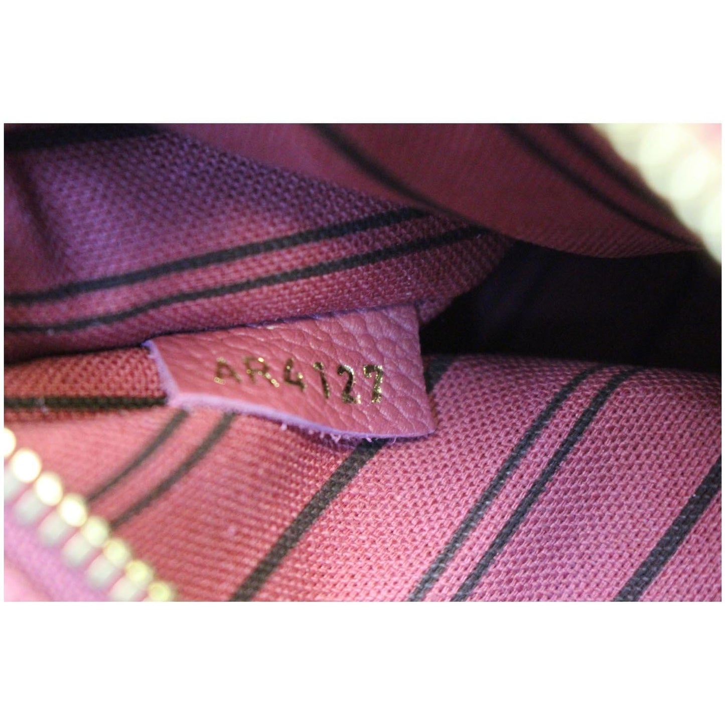 LOUIS VUITTON Metis Pochette Monogram Empreinte Crossbody Bag Pink