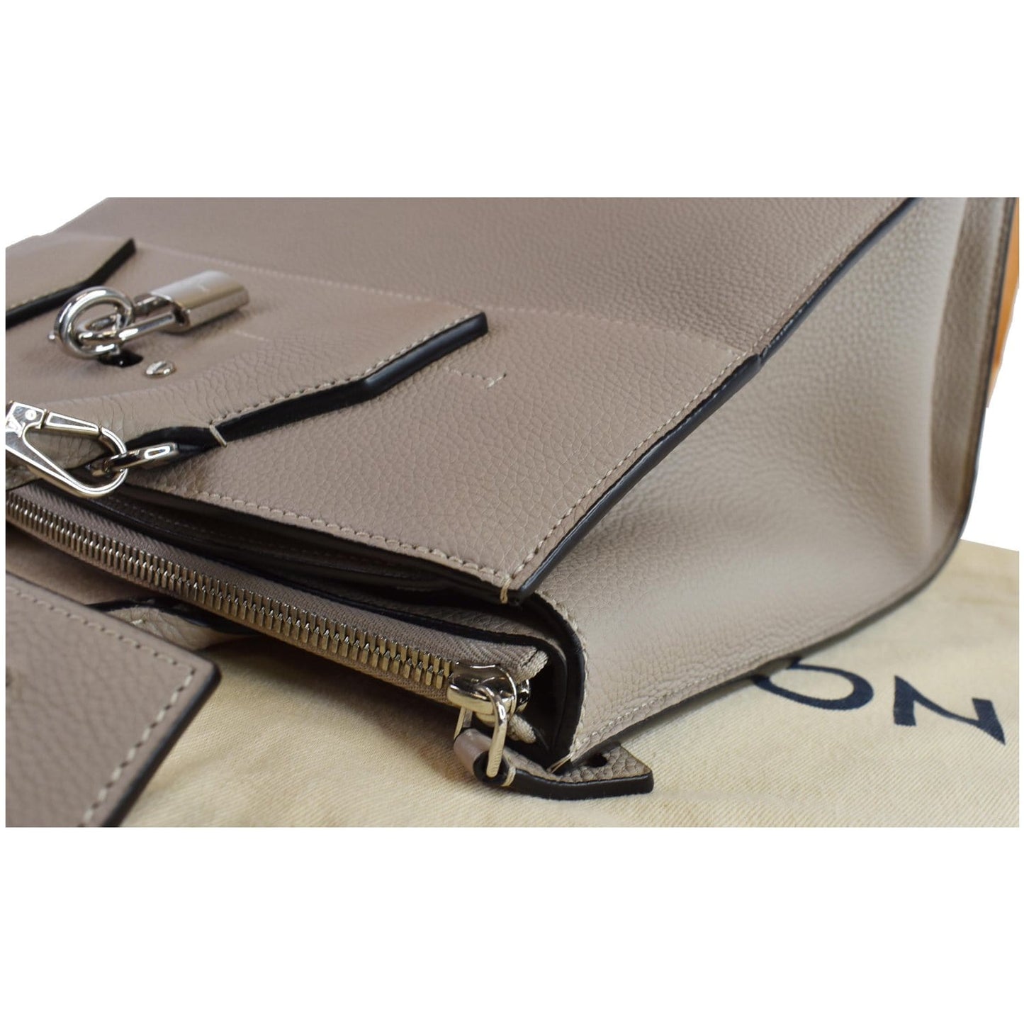 LOUIS VUITTON City Steamer MM Leather Shoulder Bag Grey