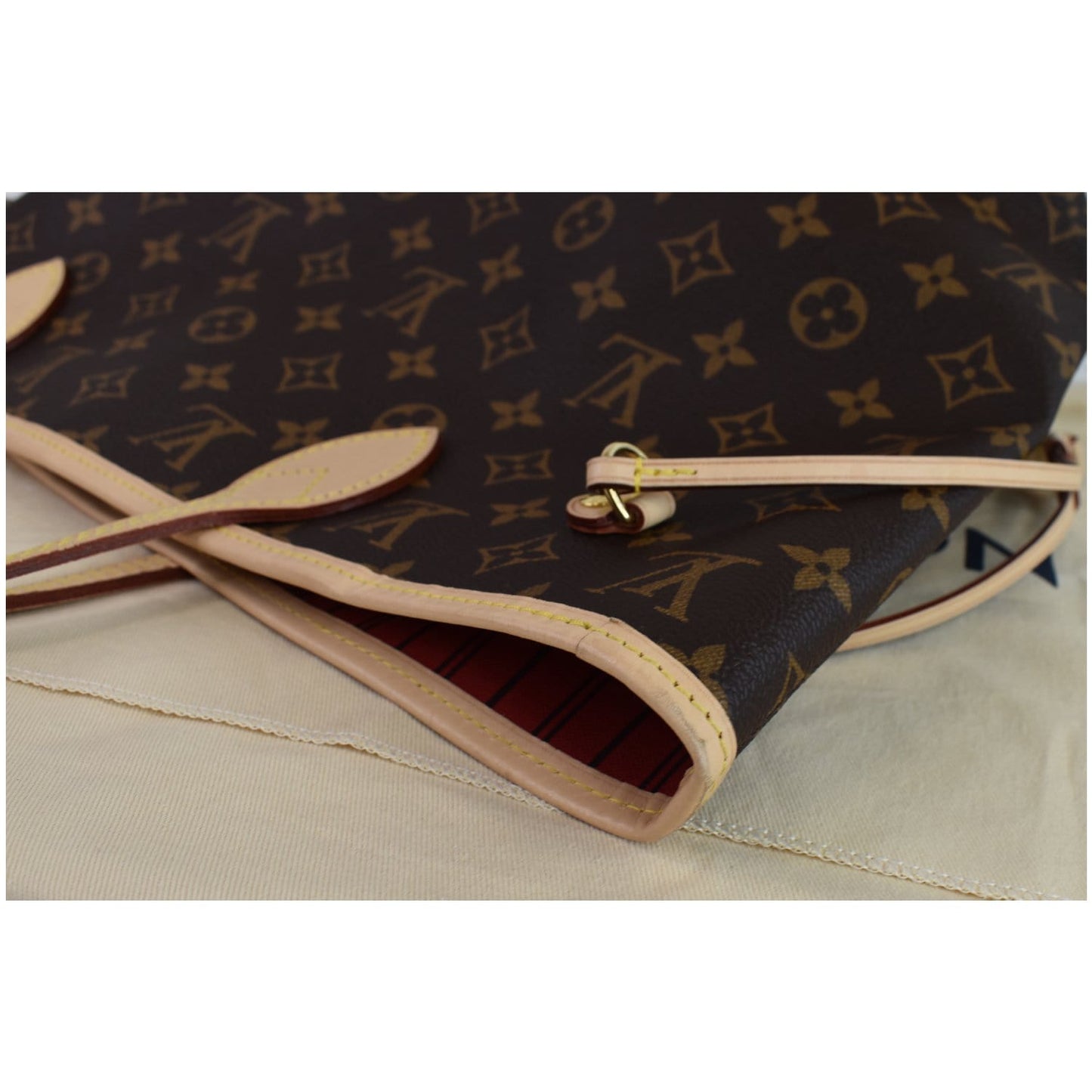 LOUIS VUITTON Neverfull MM Monogram Canvas Shoulder Bag Brown