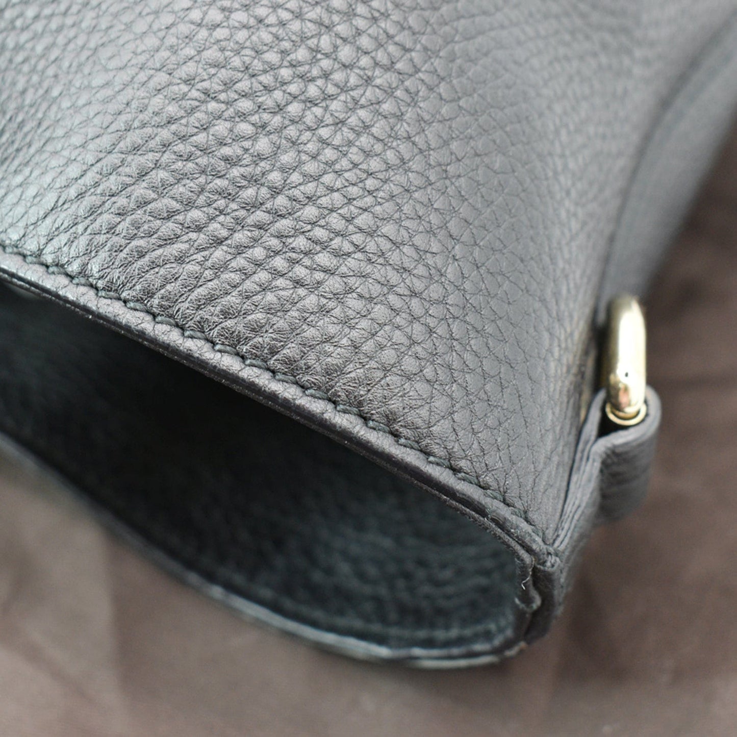 GUCCI Soho Tassel Pebbled Leather Tote Bag Black 282303 - sold