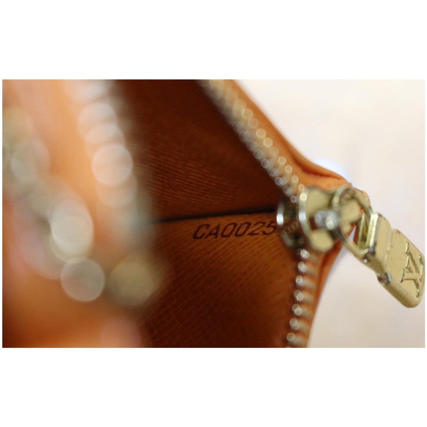 LOUIS VUITTON Epi Leather Pochette Cles Key Pouch Tassel Orange