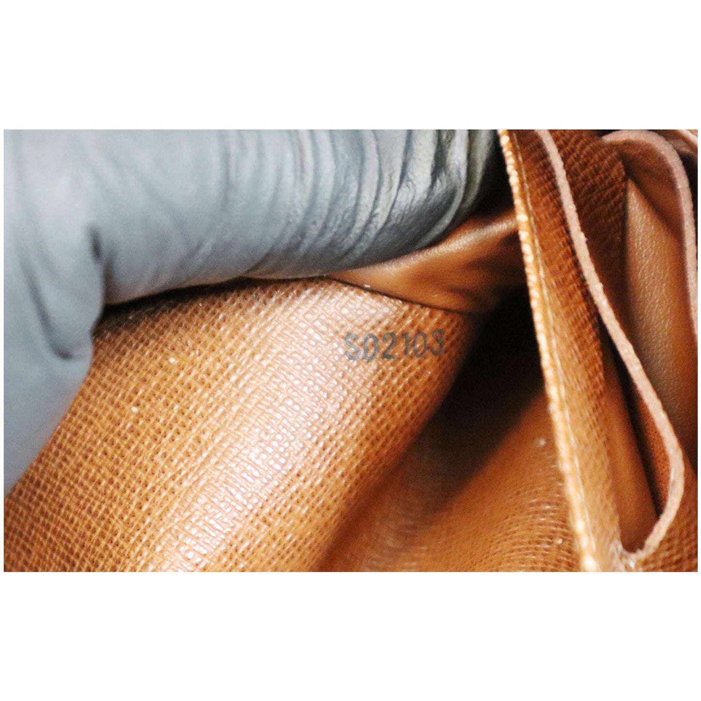 LOUIS VUITTON Sarah Monogram Canvas Wallet Brown