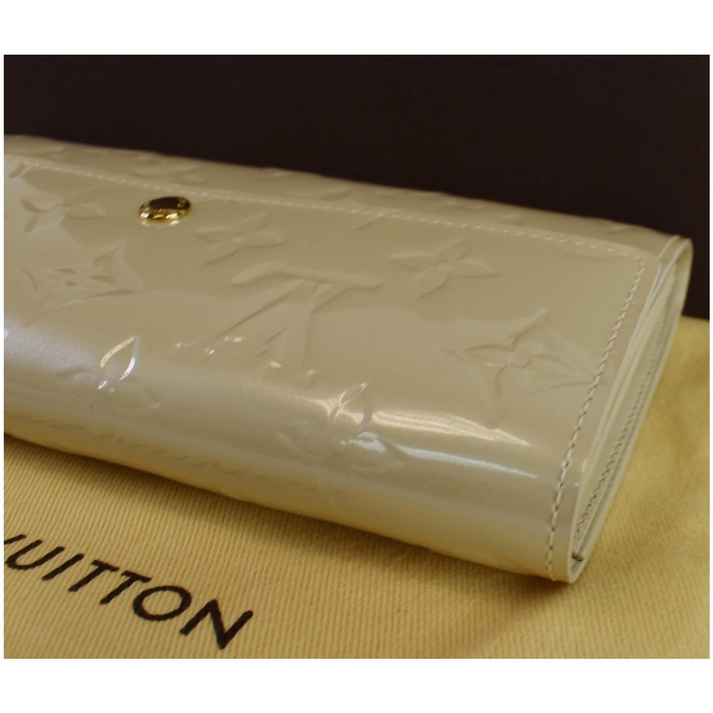 LOUIS VUITTON Monogram Vernis Sarah Wallet Cream