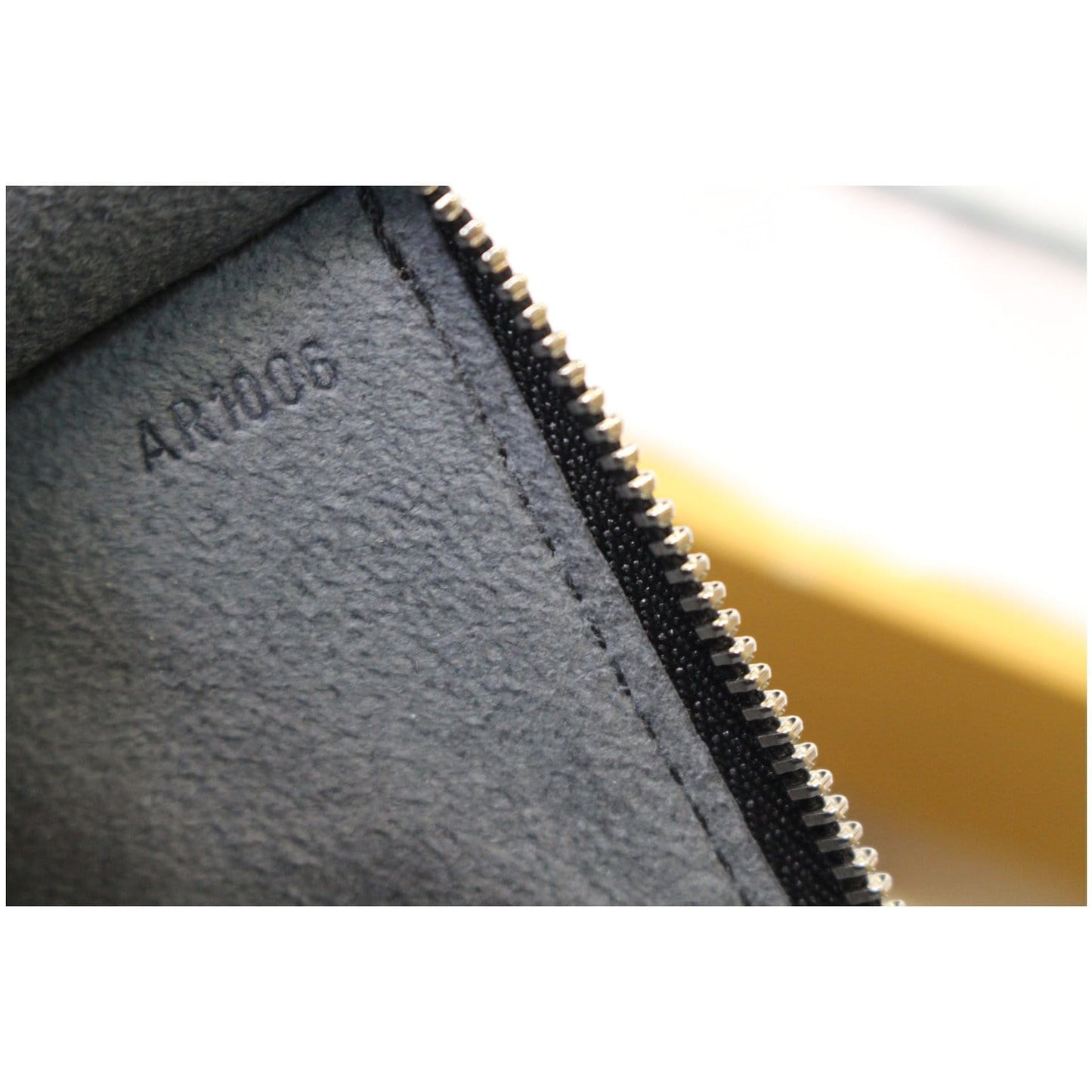 LOUIS VUITTON Pochette Accessoires Epi Leather Pouch Black