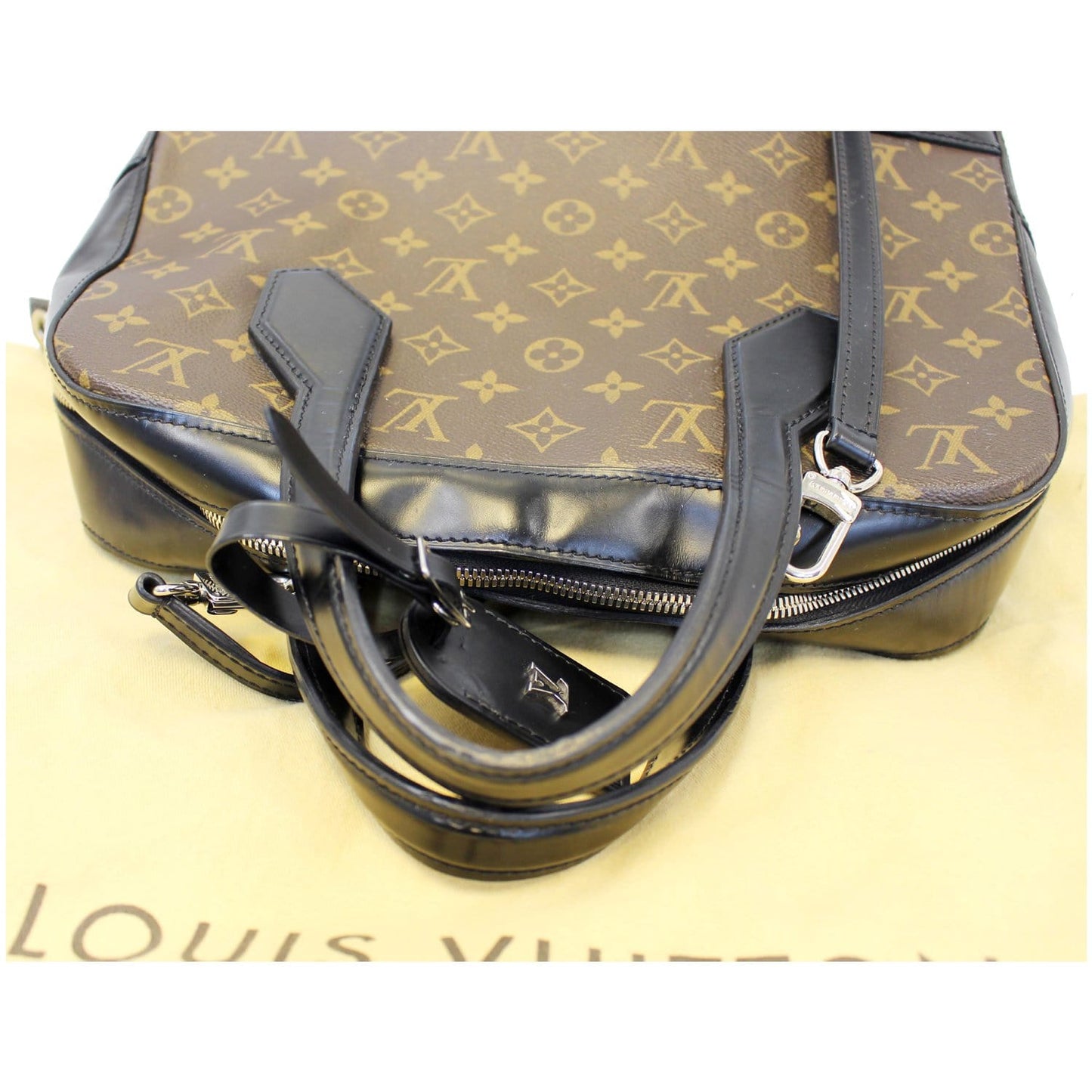 LOUIS VUITTON Dora MM Monogram Canvas Shoulder Handbag Black