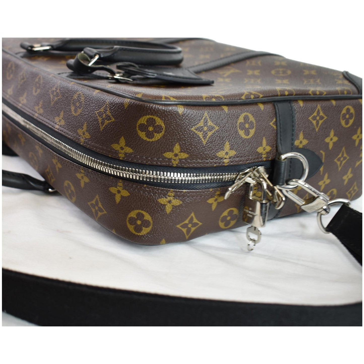 LOUIS VUITTON Porte Documents Voyage PM Monogram Canvas Briefcase Bag Brown