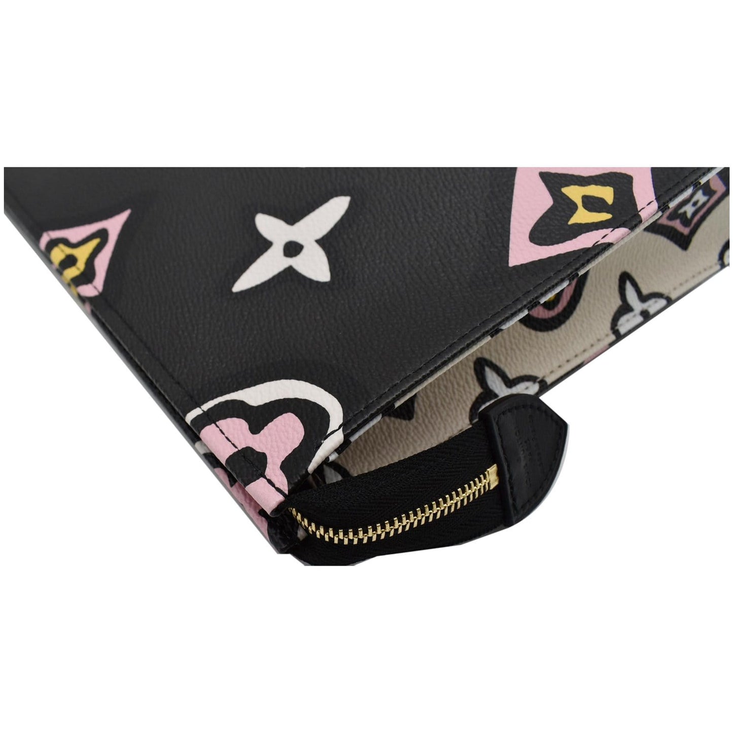 LOUIS VUITTON Wild At Heart Toiletry 26 Monogram Giant Cosmetics Pouch Black - 10% OFF
