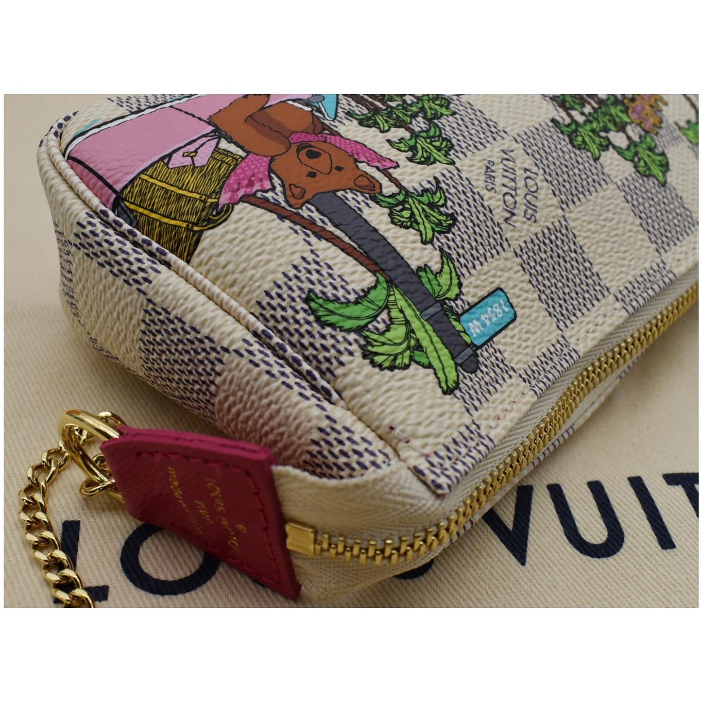 LOUIS VUITTON Christmas Animation Pochette Damier Azur Accessoires Pouch Fuchsia