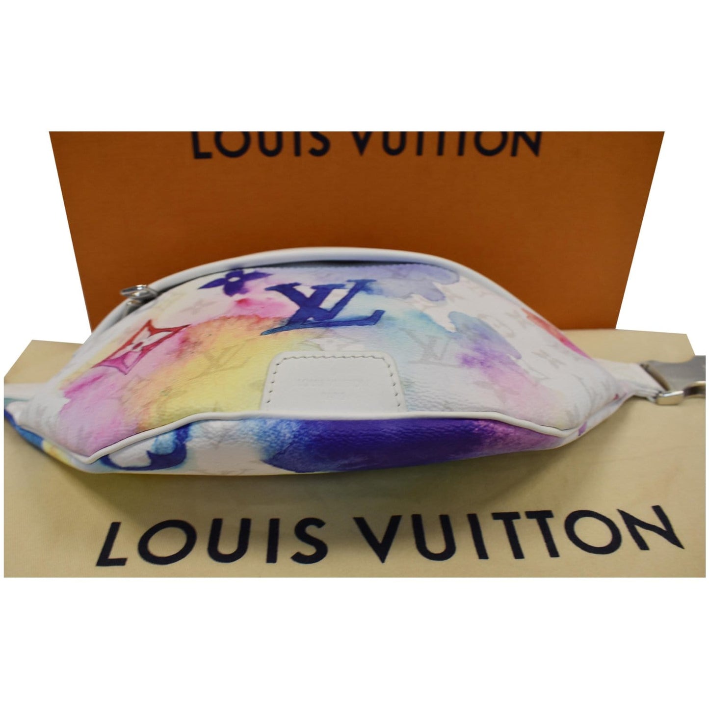 LOUIS VUITTON Discovery Monogram Watercolor Bumbag Multicolor