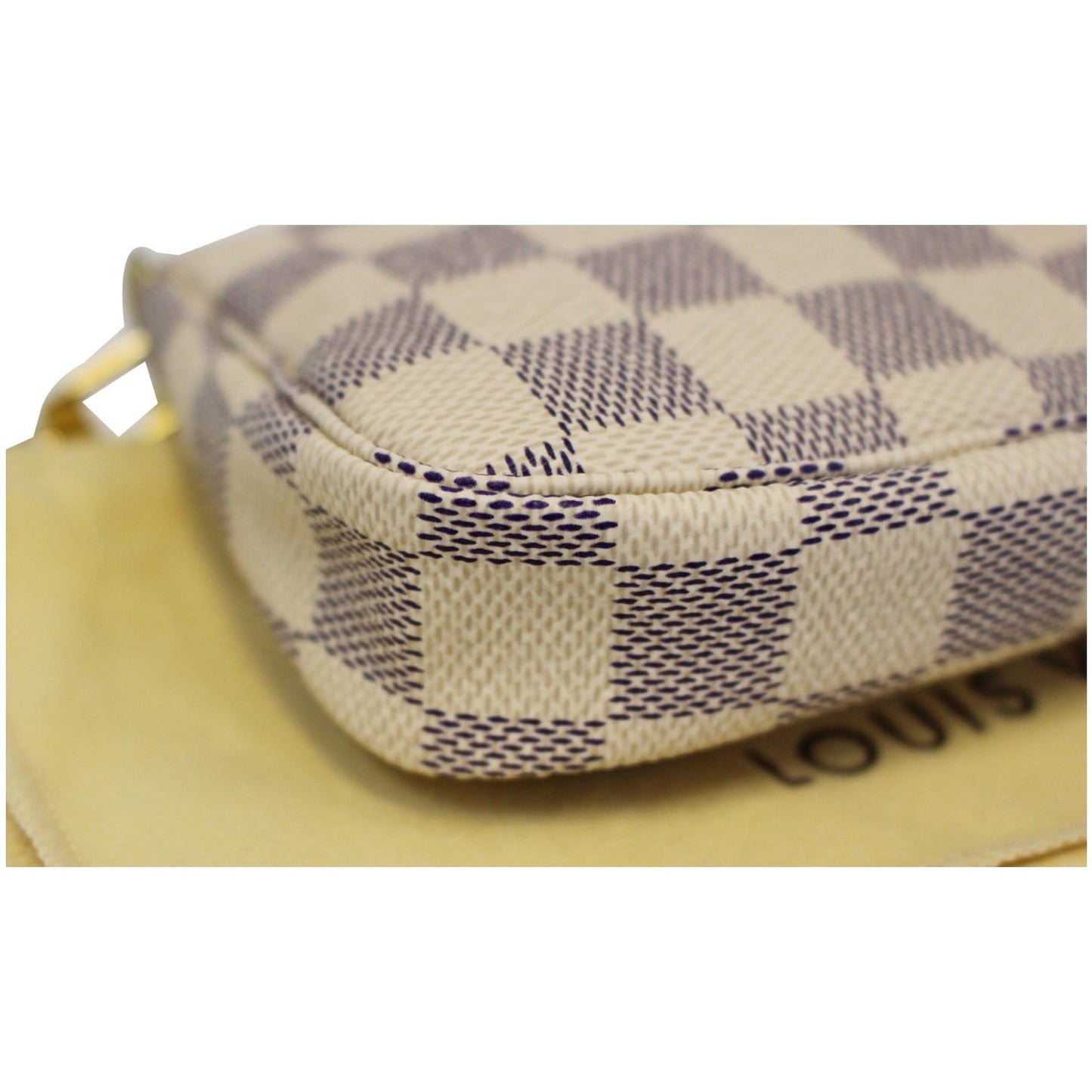 LOUIS VUITTON Mini Pochette Damier Azur Accessoires Pouch White