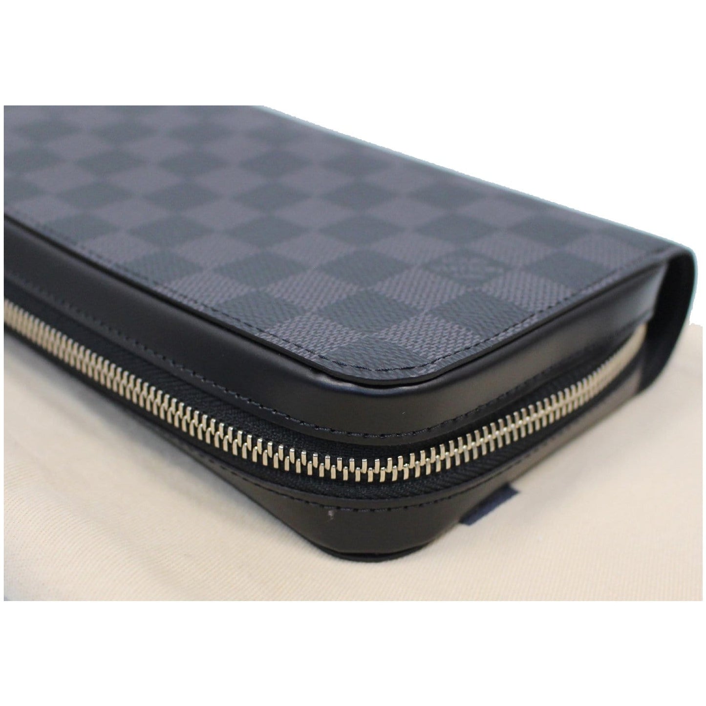 Louis Vuitton Zippy XL  Damier Graphite Wallet Black
