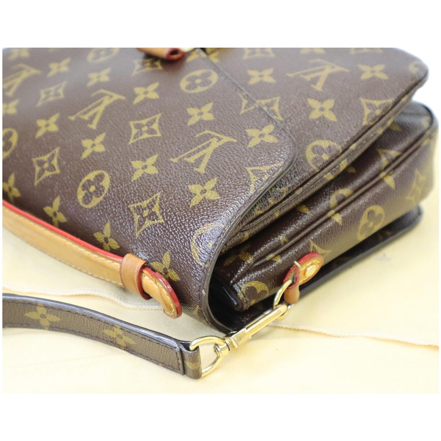 LOUIS VUITTON Metis Pochette Monogram Canvas Crossbody Bag Brown
