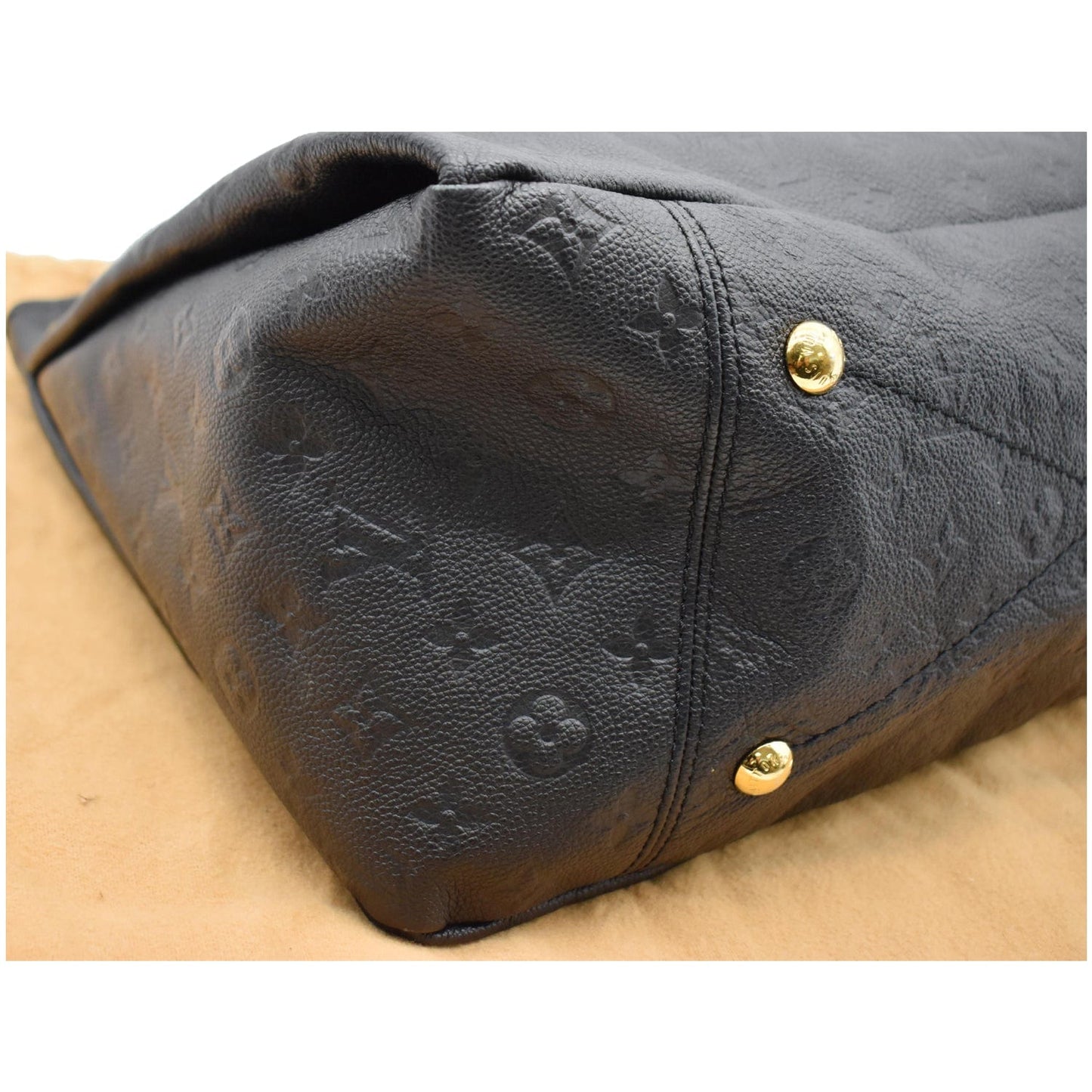 LOUIS VUITTON Artsy MM Empreinte Leather Shoulder Bag Black