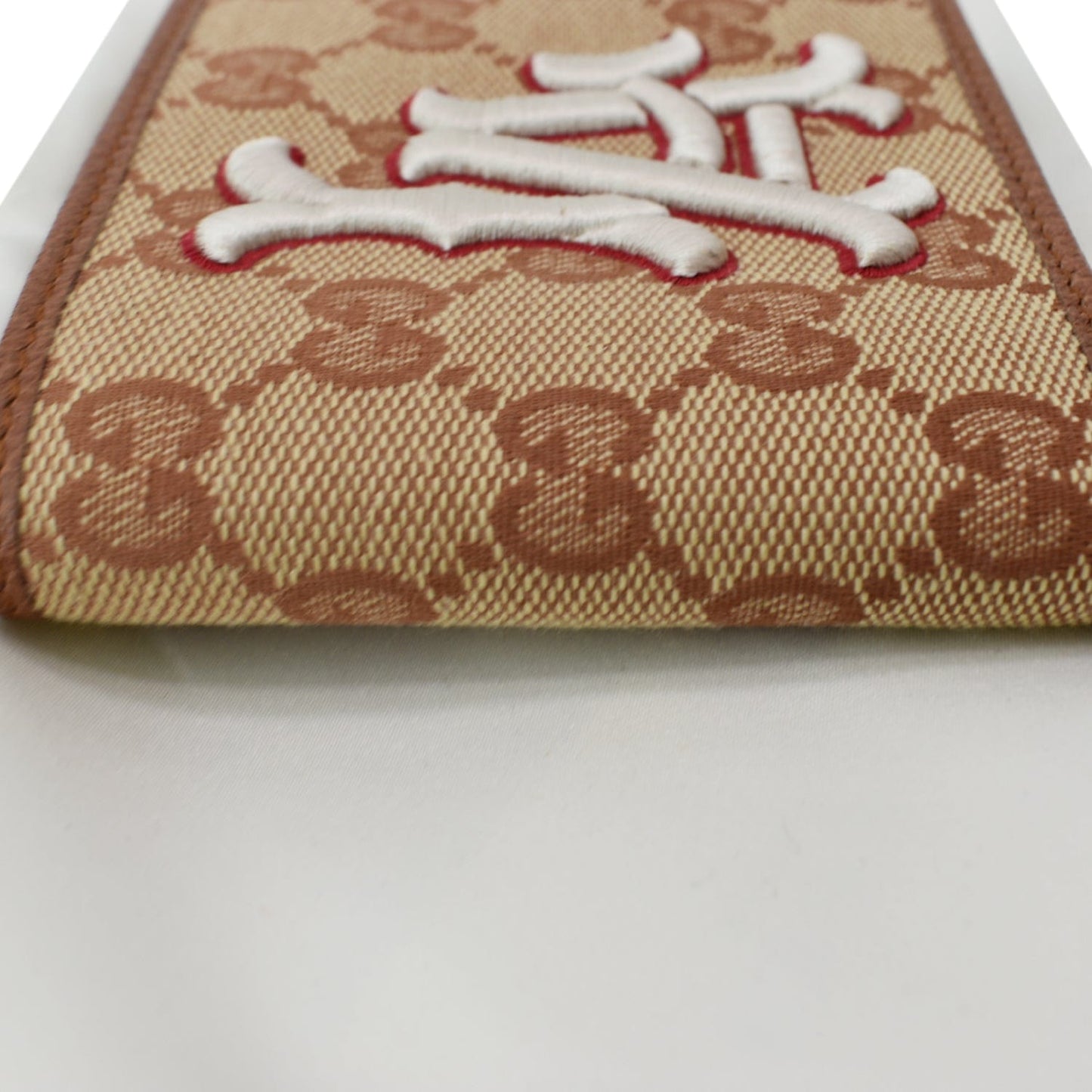GUCCI GG LA Angels Patch Bi-fold Wallet Beige 547787