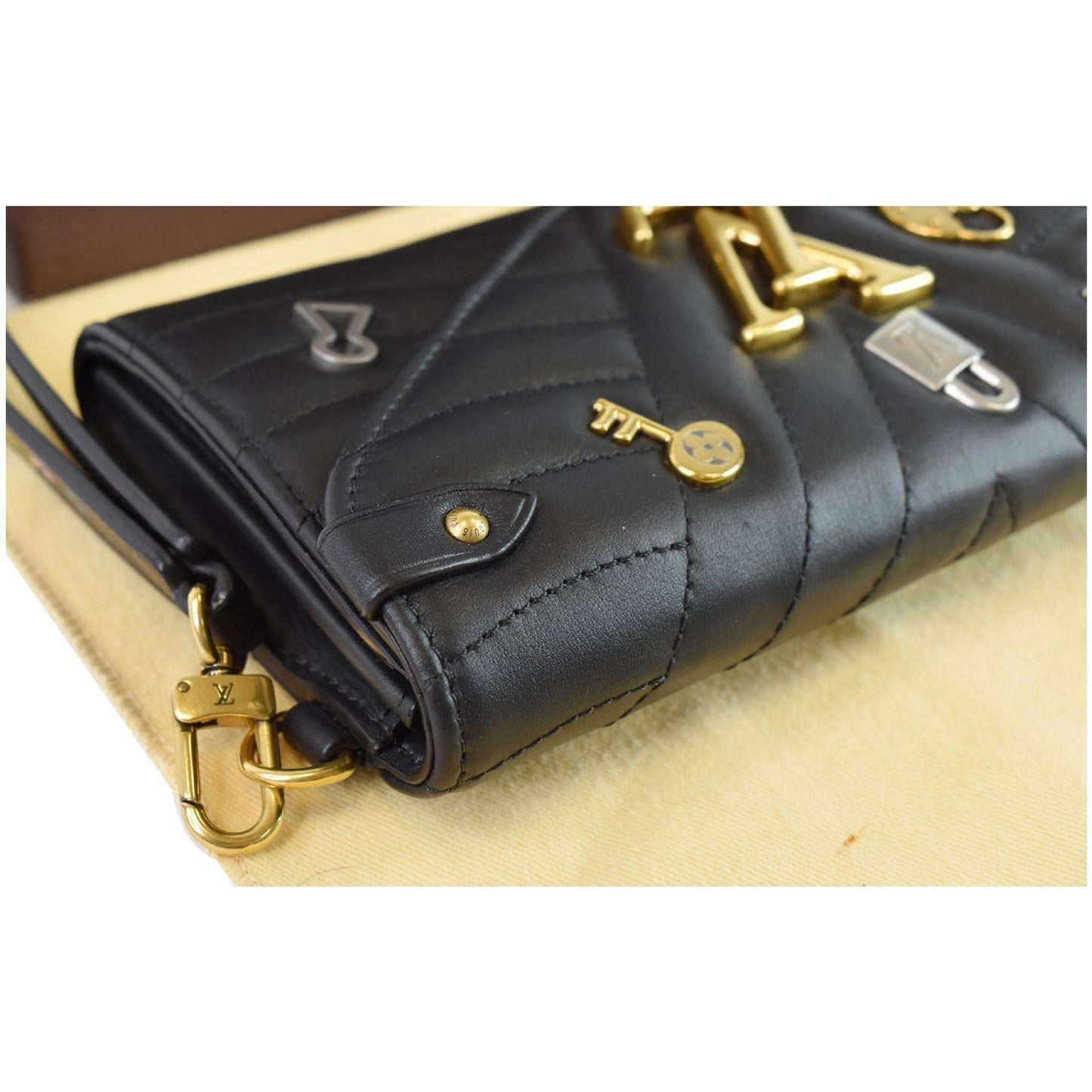 LOUIS VUITTON Love Lock New Wave Long Leather Wallet Black