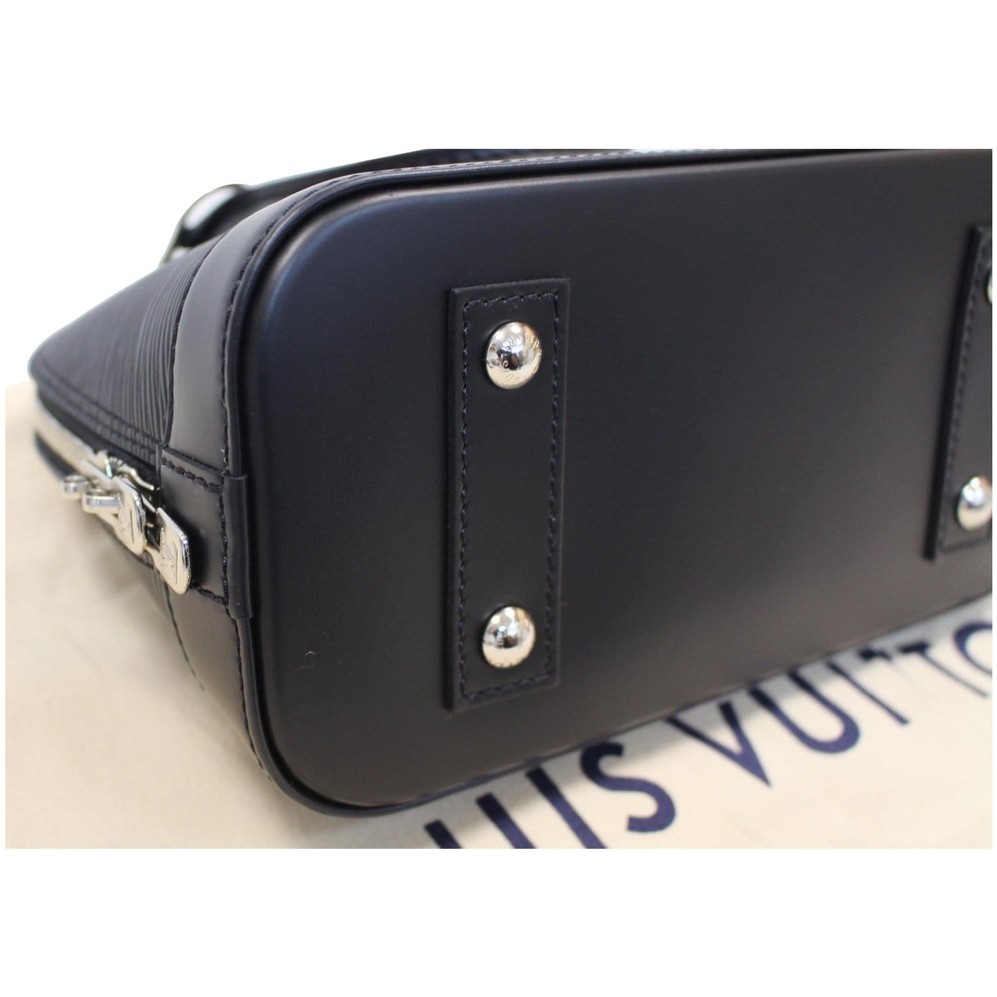 LOUIS VUITTON Alma BB Epi Leather Satchel Crossbody Bag Black