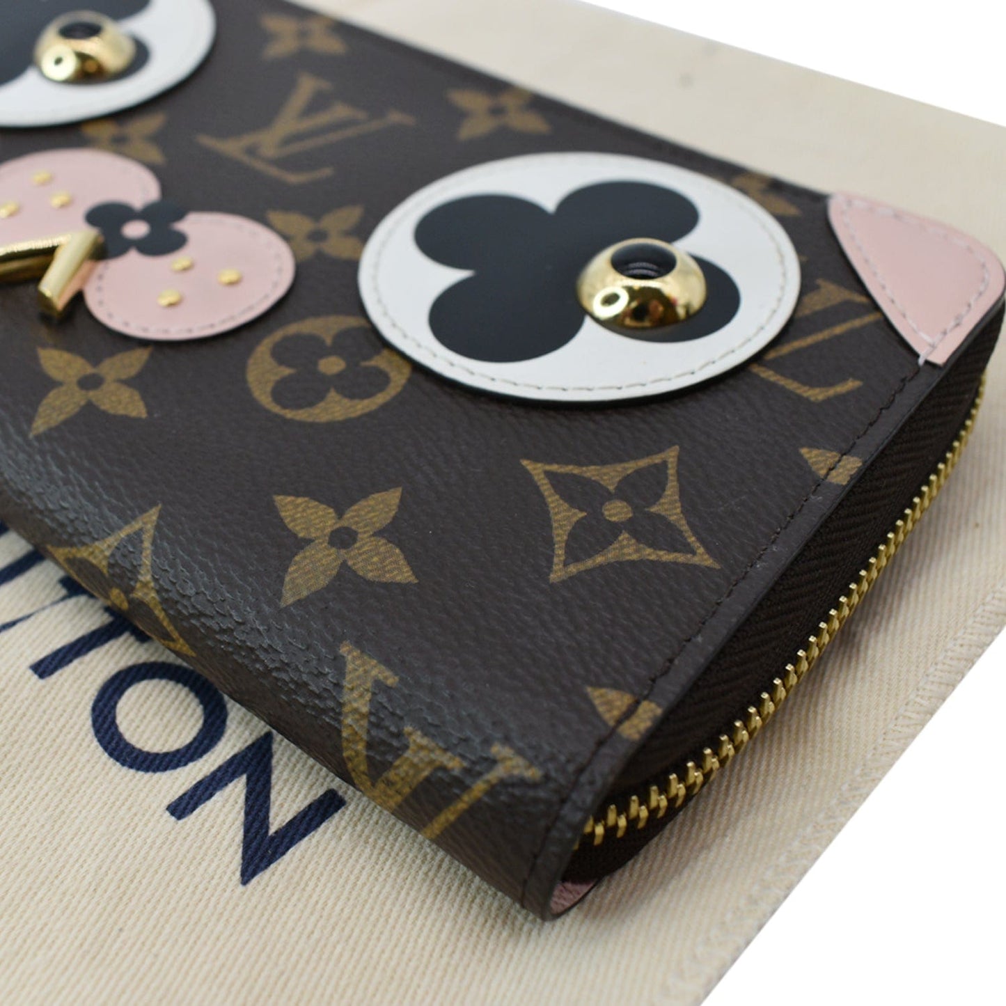 LOUIS VUITTON Valentine Dog Zippy Monogram Canvas Wallet Brown