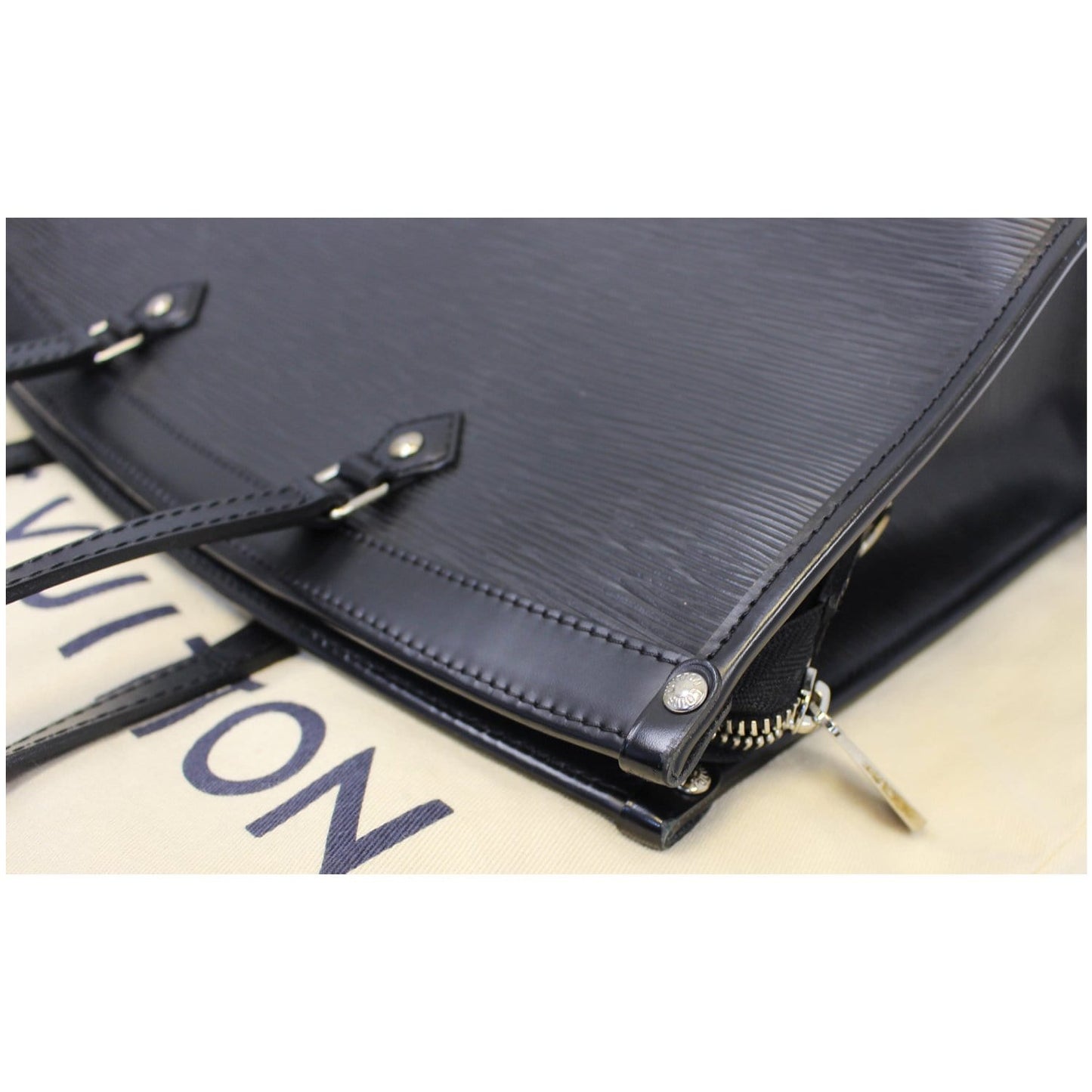 LOUIS VUITTON Madeleine GM Epi Leather Shoulder Bag Black