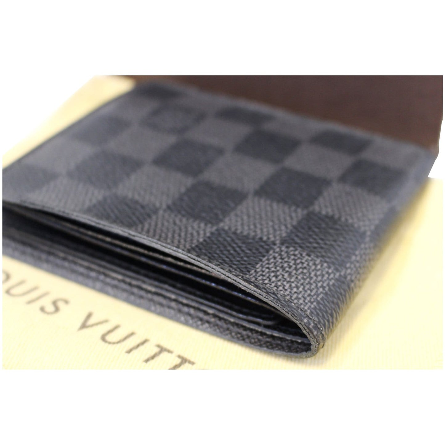 LOUIS VUITTON Damier Graphite Multiple Wallet