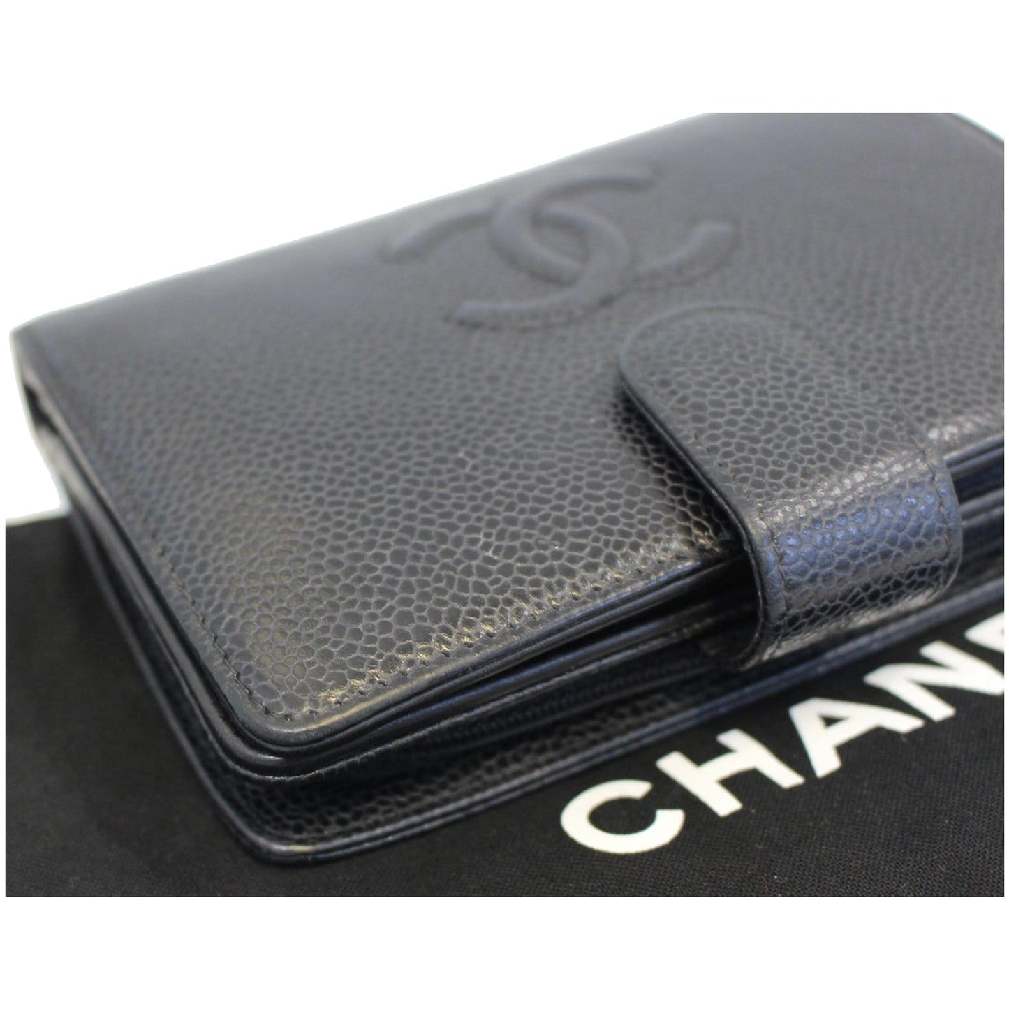 CHANEL CC Caviar Leather Bifold Wallet Black
