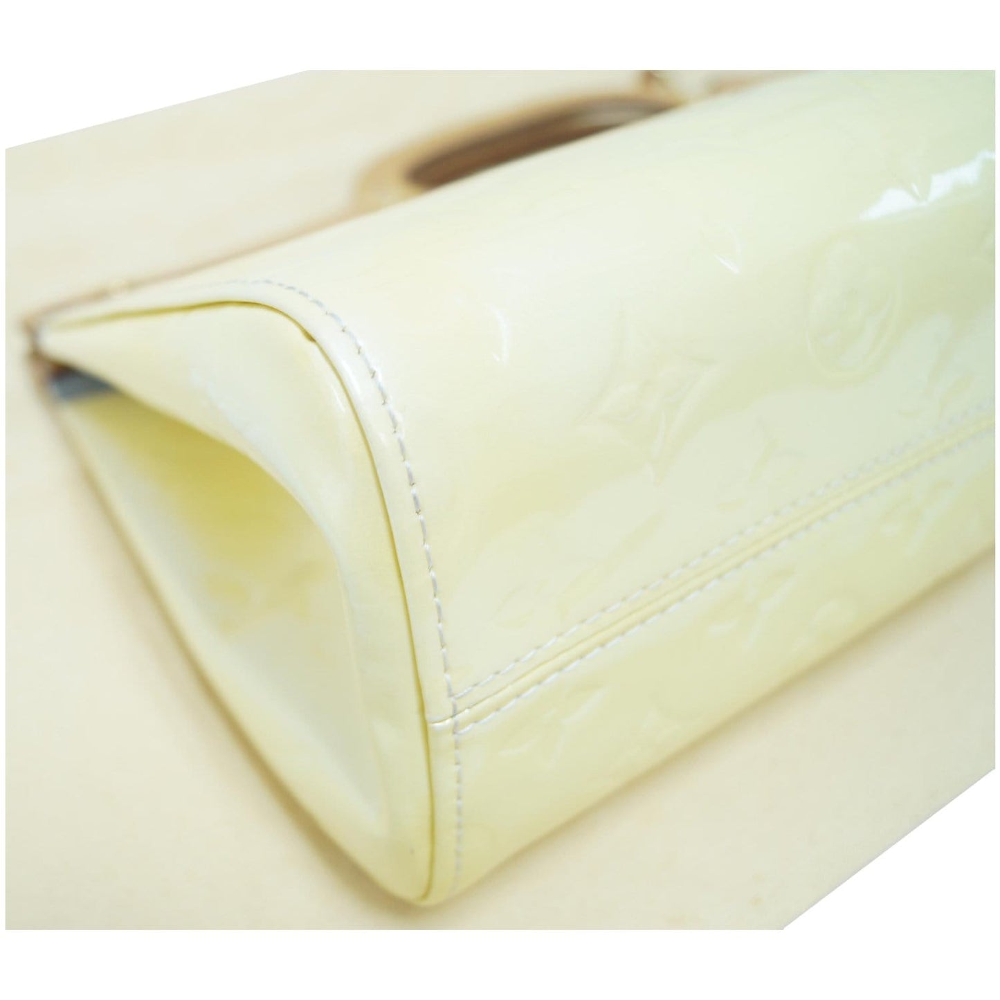 LOUIS VUITTON Roxbury Drive Vernis Leather Shoulder Bag Cream