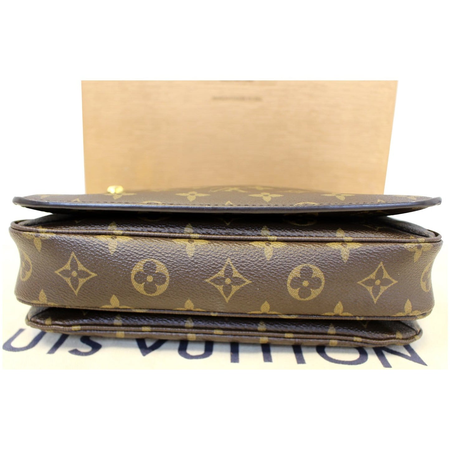 LOUIS VUITTON Metis Pochette Monogram Canvas Crossbody Bag
