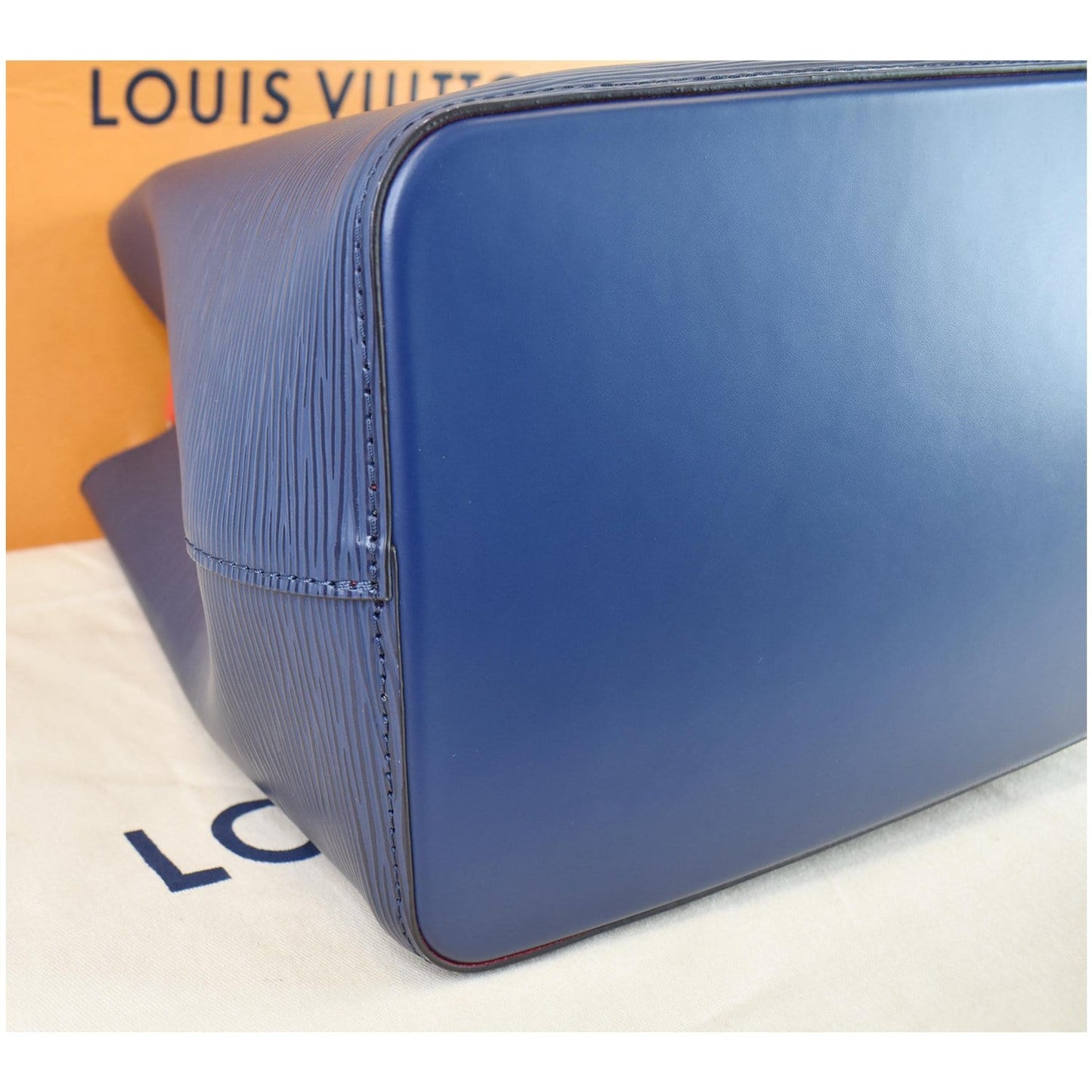 LOUIS VUITTON Neonoe Epi Leather Shoulder Bag Indigo - Last Call