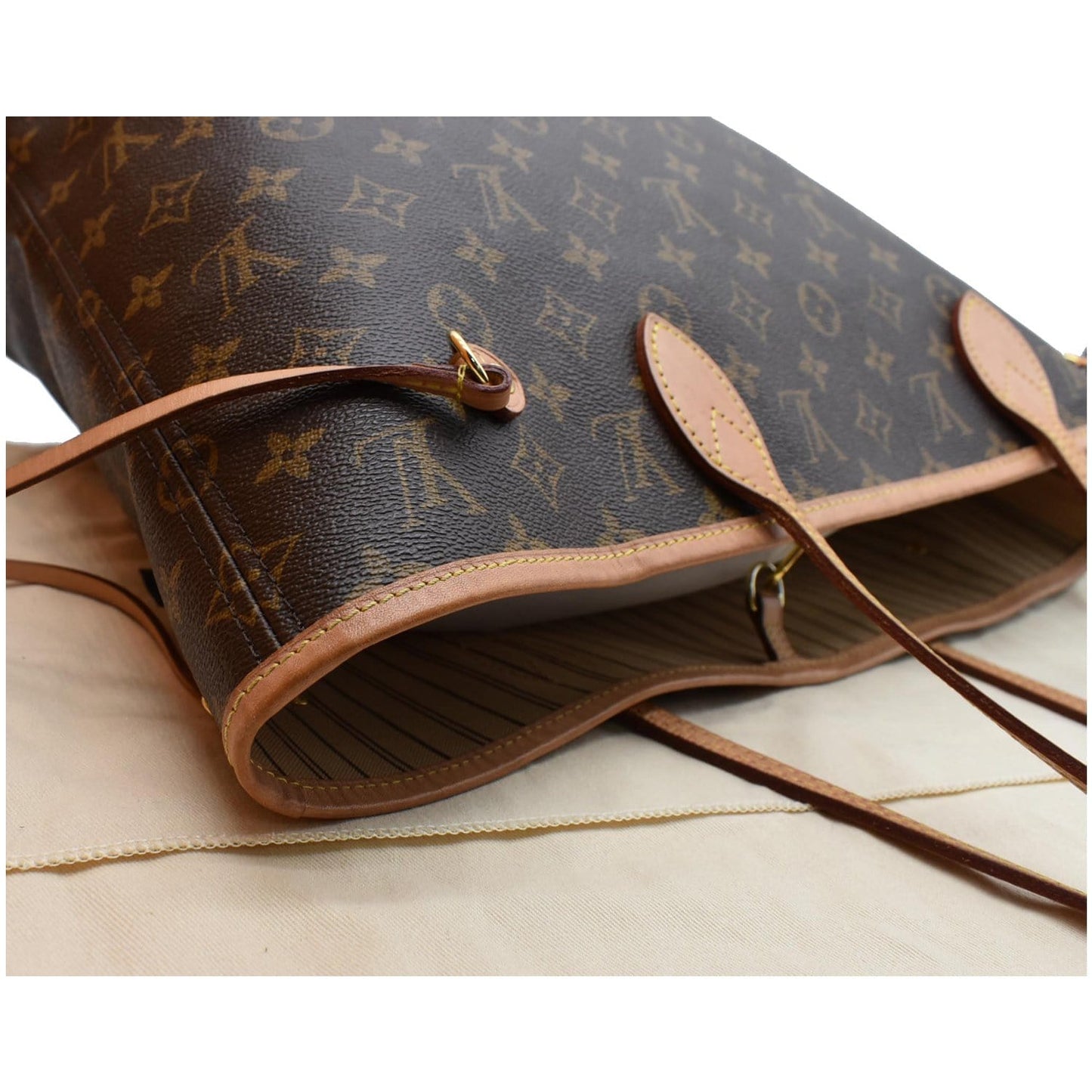 LOUIS VUITTON Neverfull MM Monogram Canvas Tote Bag Brown