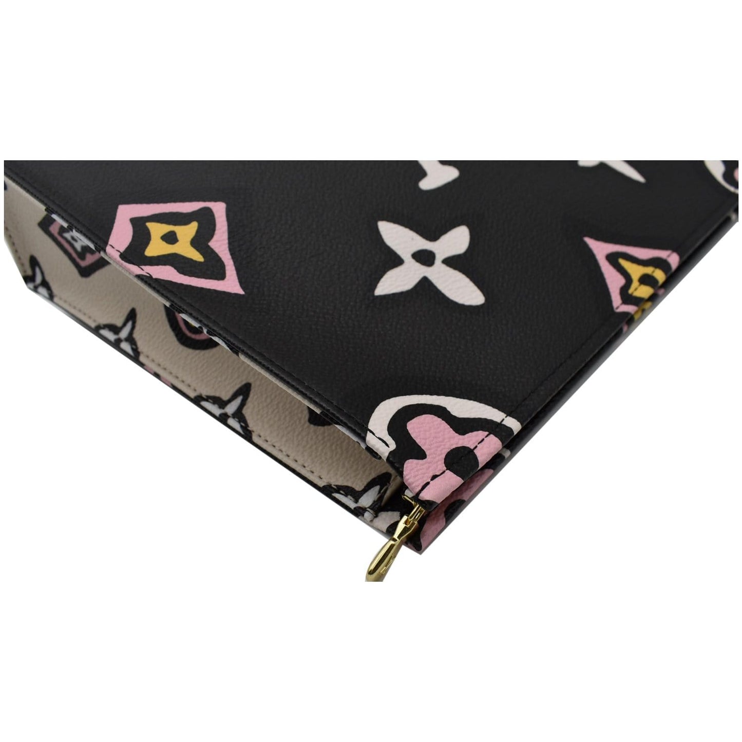 LOUIS VUITTON Wild At Heart Toiletry 26 Monogram Giant Cosmetics Pouch Black - 10% OFF