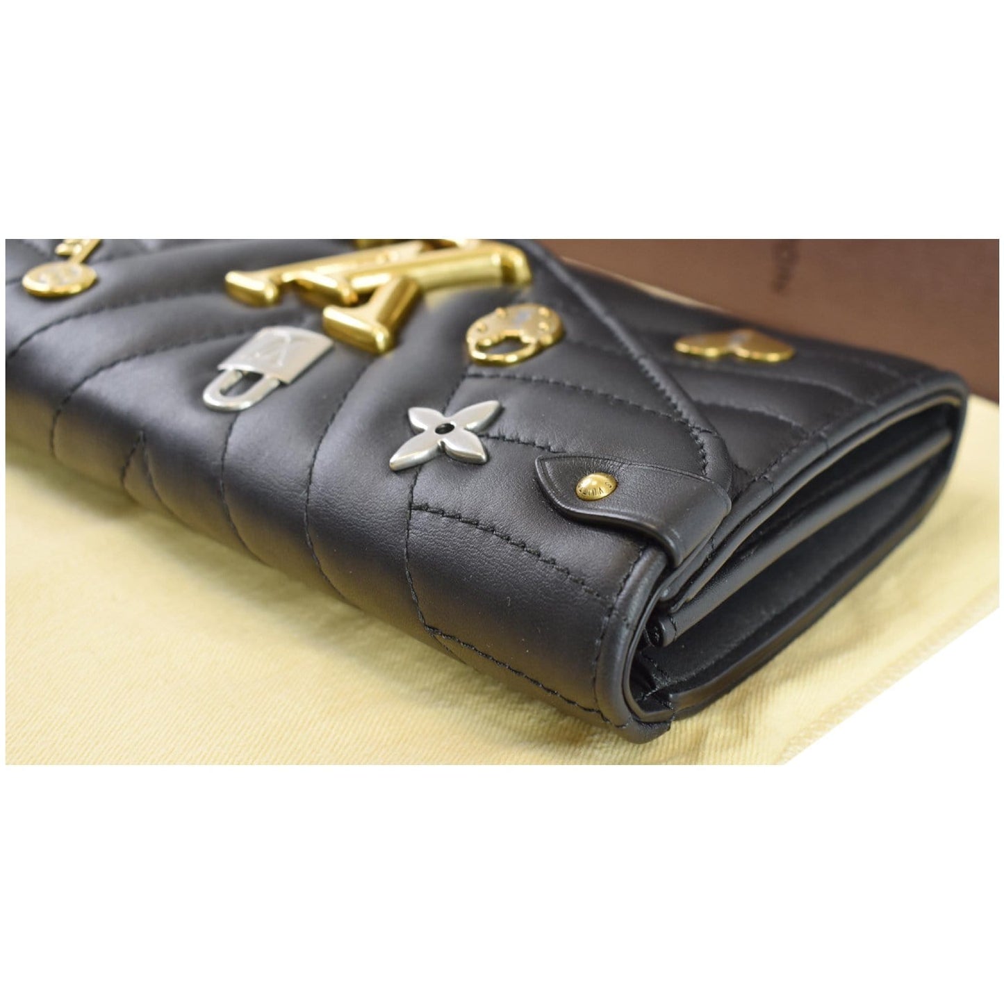 LOUIS VUITTON Love Lock New Wave Long Leather Wallet Black