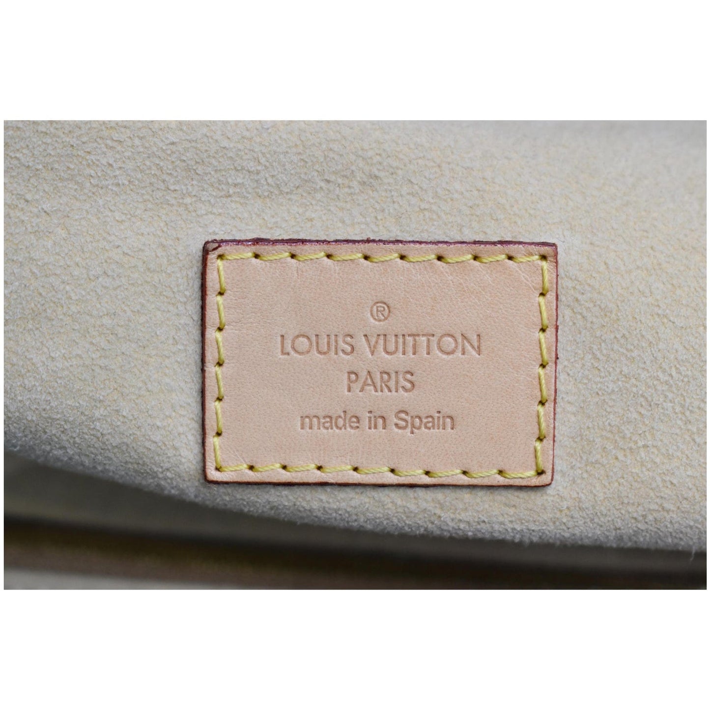 LOUIS VUITTON Artsy MM Monogram Canvas Hobo Bag Brown