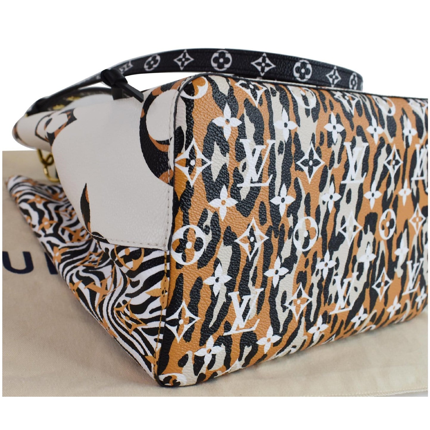 LOUIS VUITTON NeoNoe MM Monogram Jungle Canvas Shoulder Bag Ivory