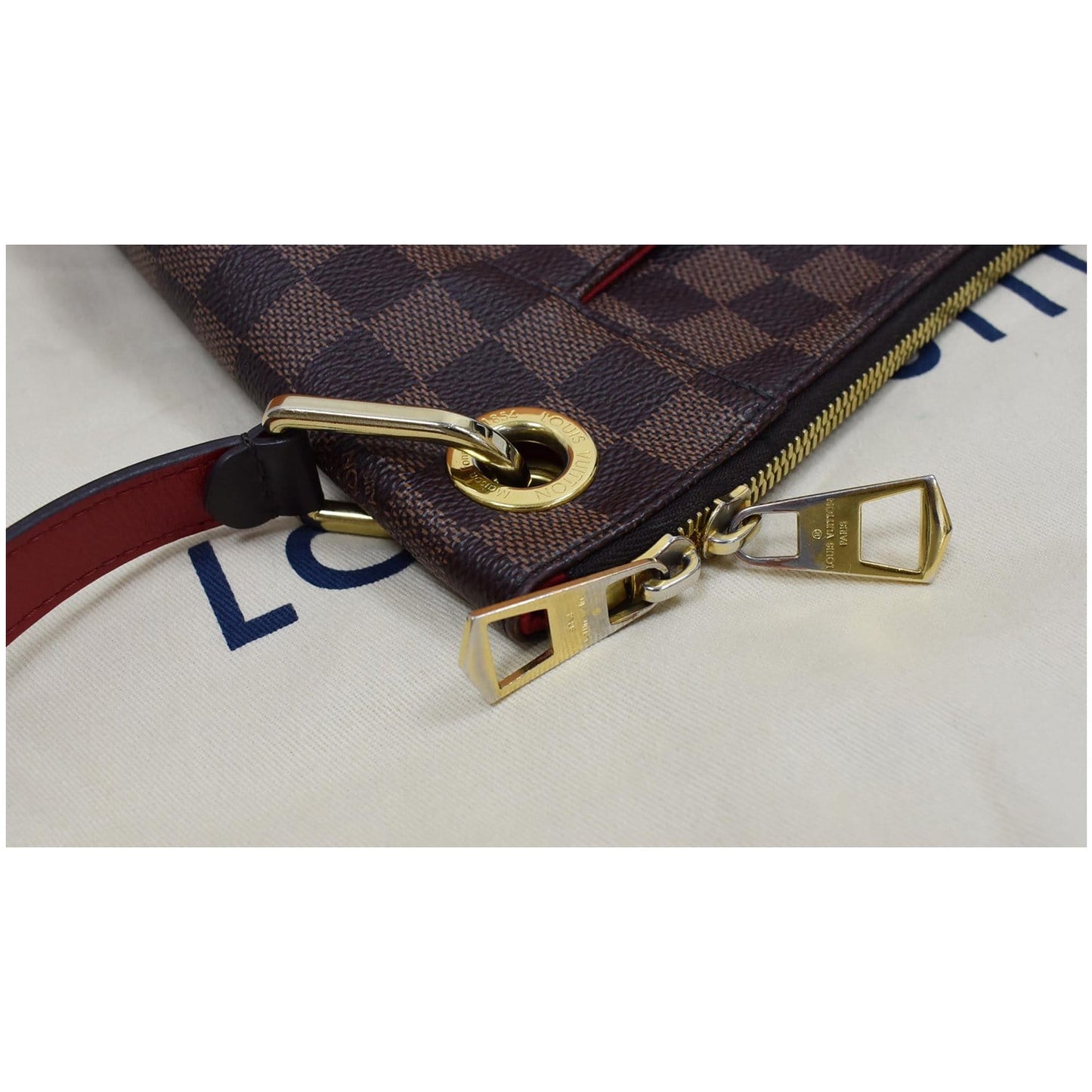 LOUIS VUITTON South Bank Besace Damier Ebene Crossbody Bag Brown