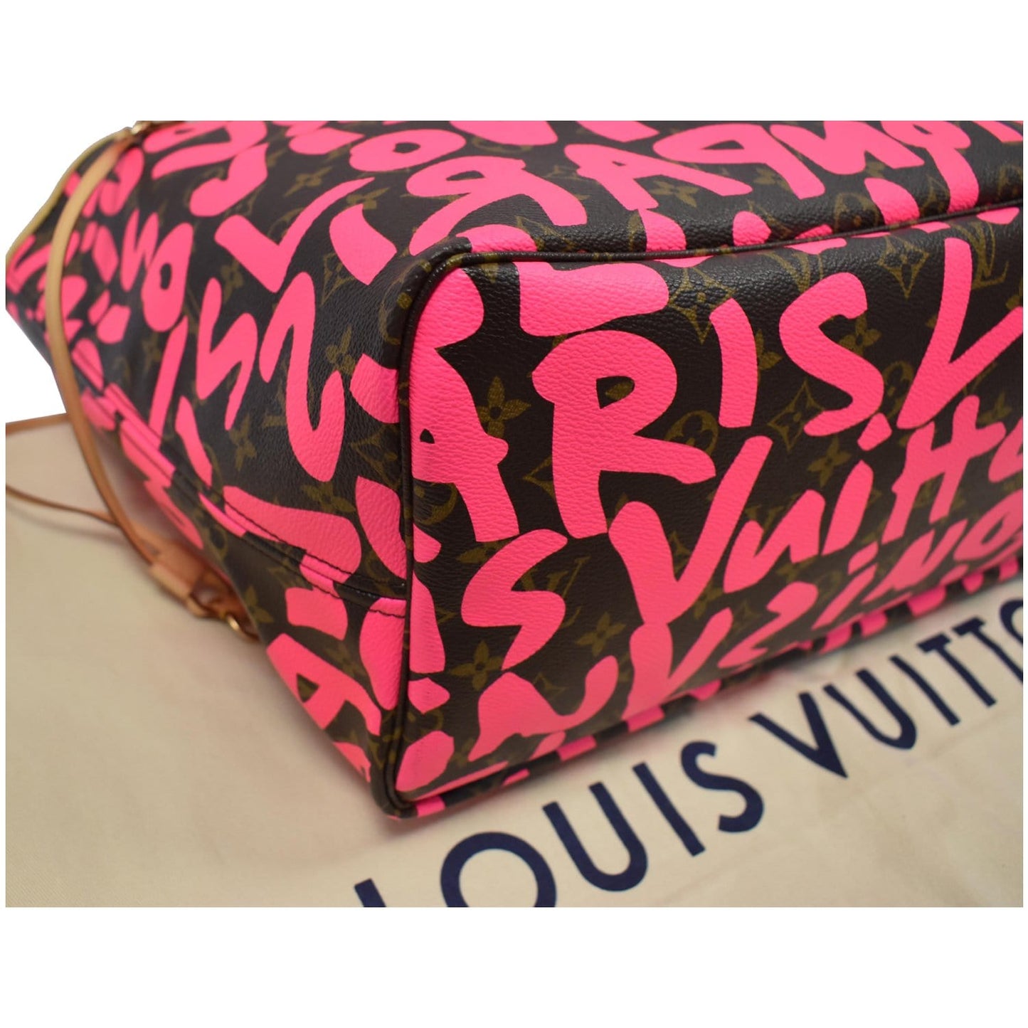 LOUIS VUITTON Neverfull GM Monogram Graffiti Tote Bag Pink