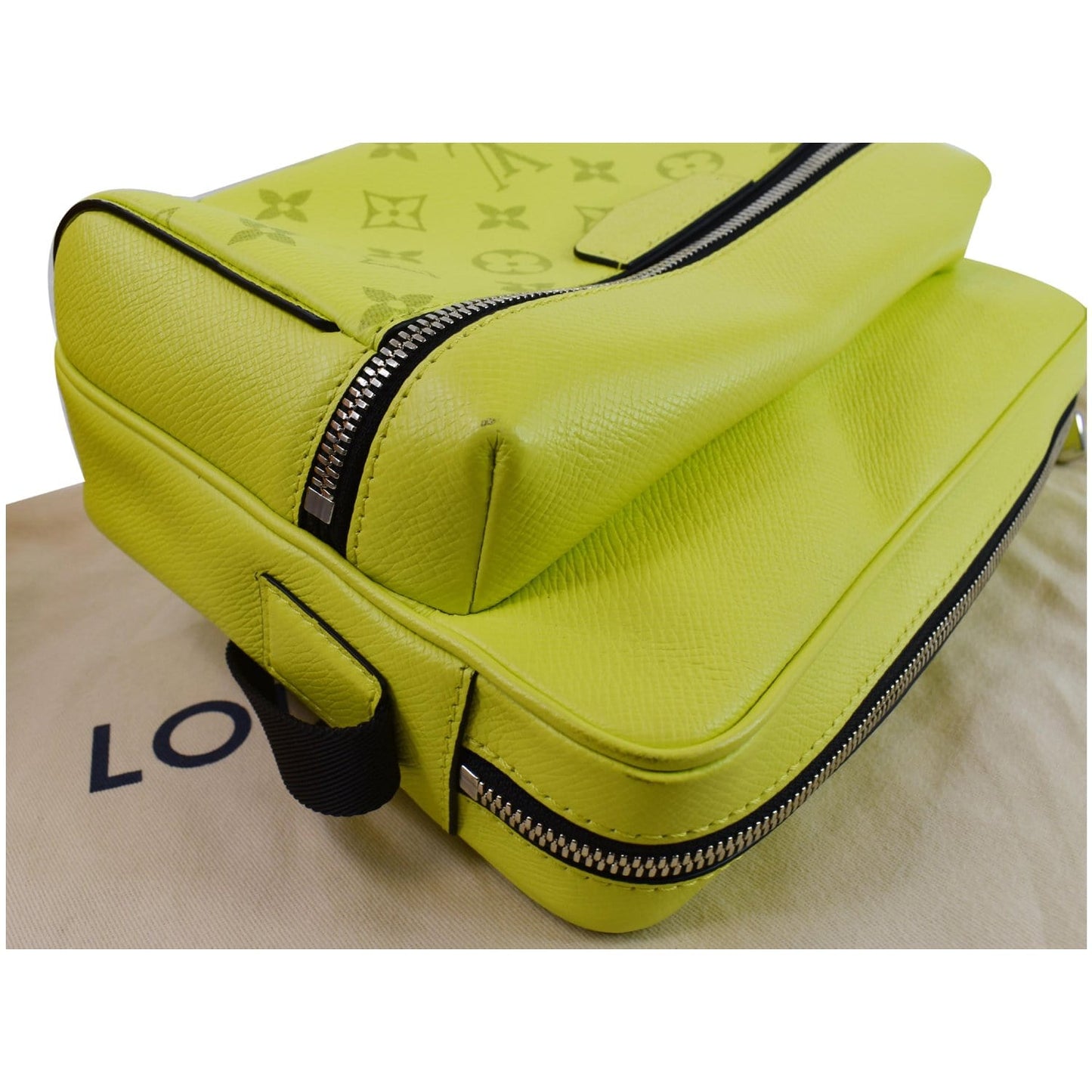 LOUIS VUITTON Outdoor Taiga Monogram Bahia Messenger Lime Green