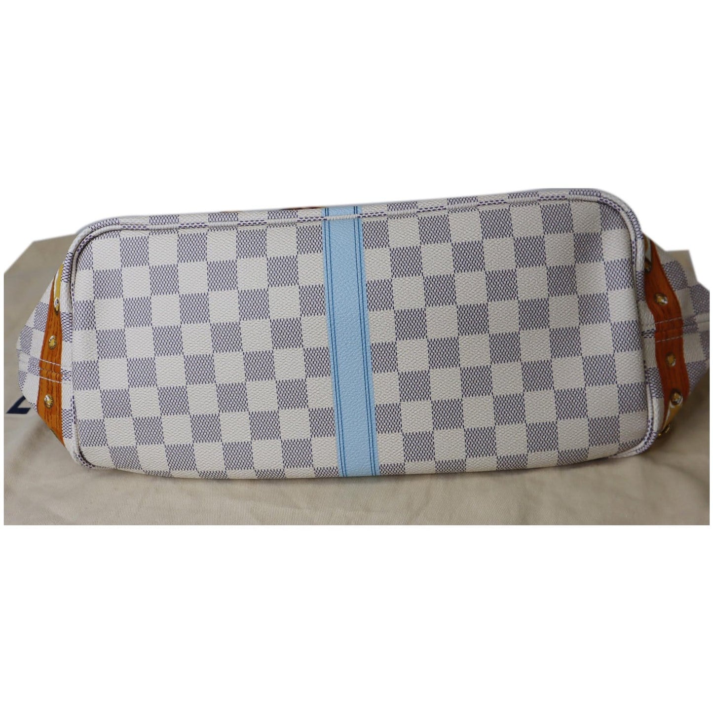 LOUIS VUITTON Neverfull MM Summer Trunk Dameir Azur Shoulder Bag White