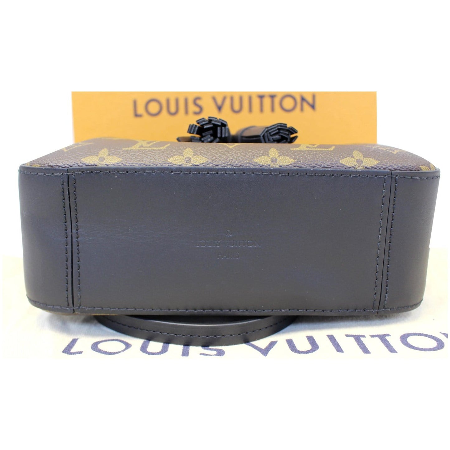 LOUIS VUITTON Saintonge Monogram Canvas Shoulder Bag Noir Black
