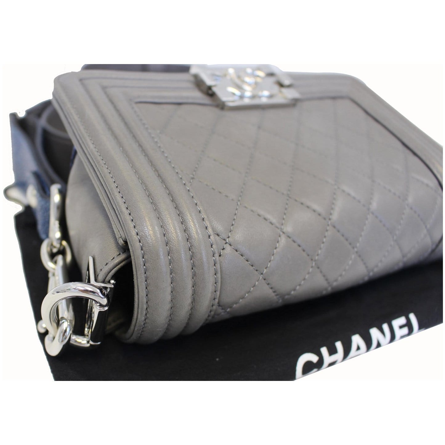 CHANEL Boy Flap with Stingray Lambskin Shoulder Bag Silver